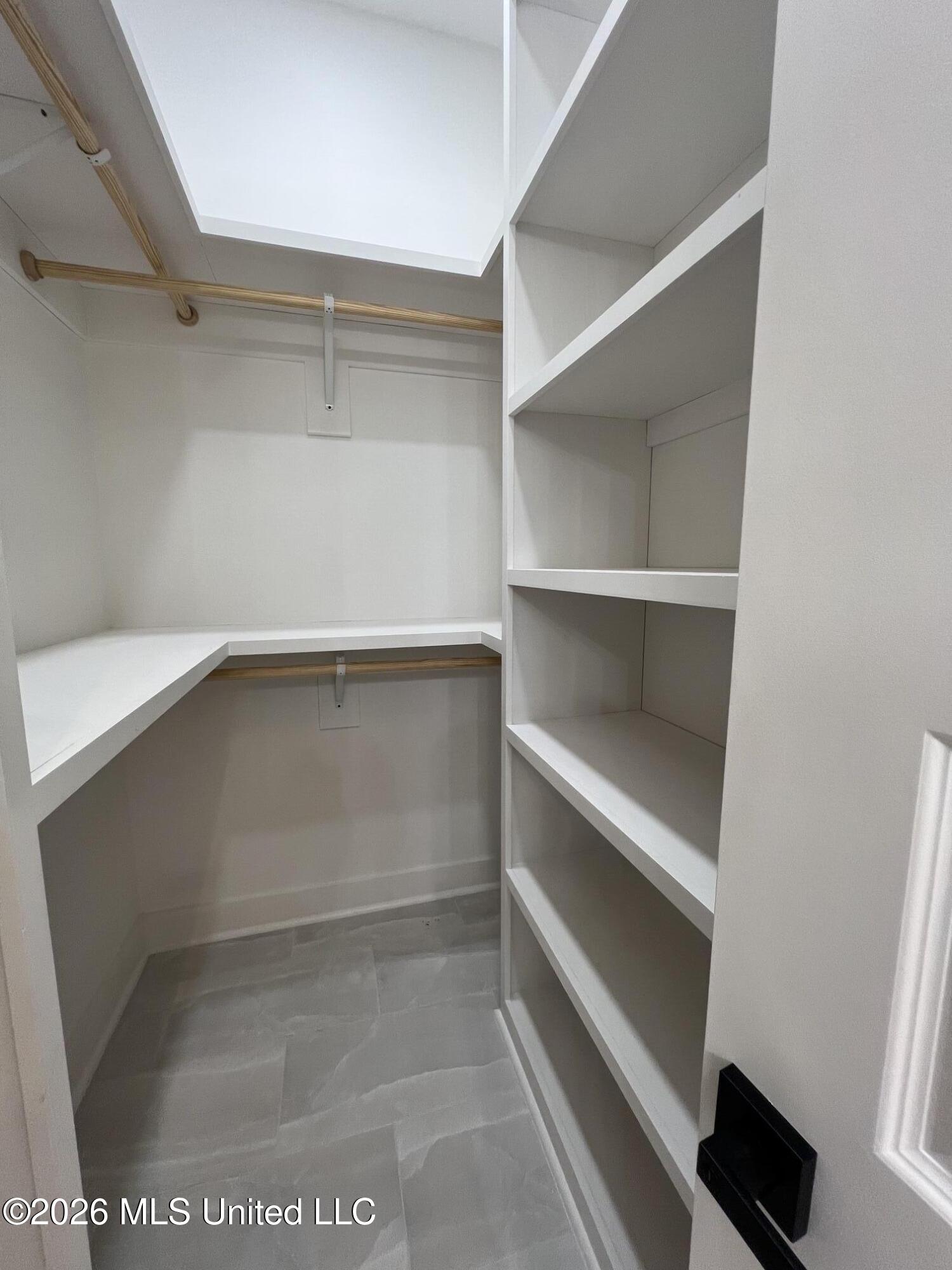 120 Grosvenor Place Property Photo 32