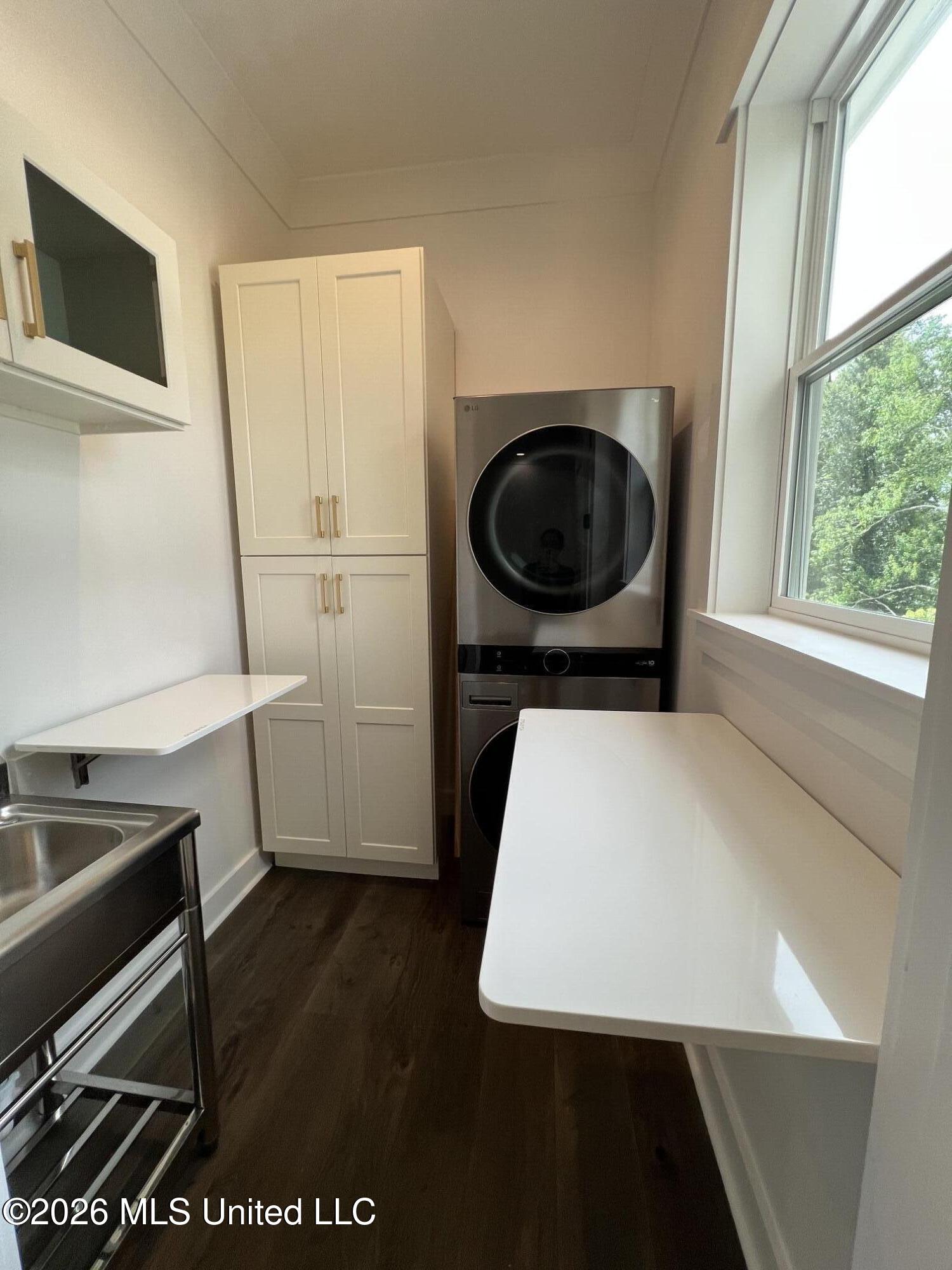 120 Grosvenor Place Property Photo 34