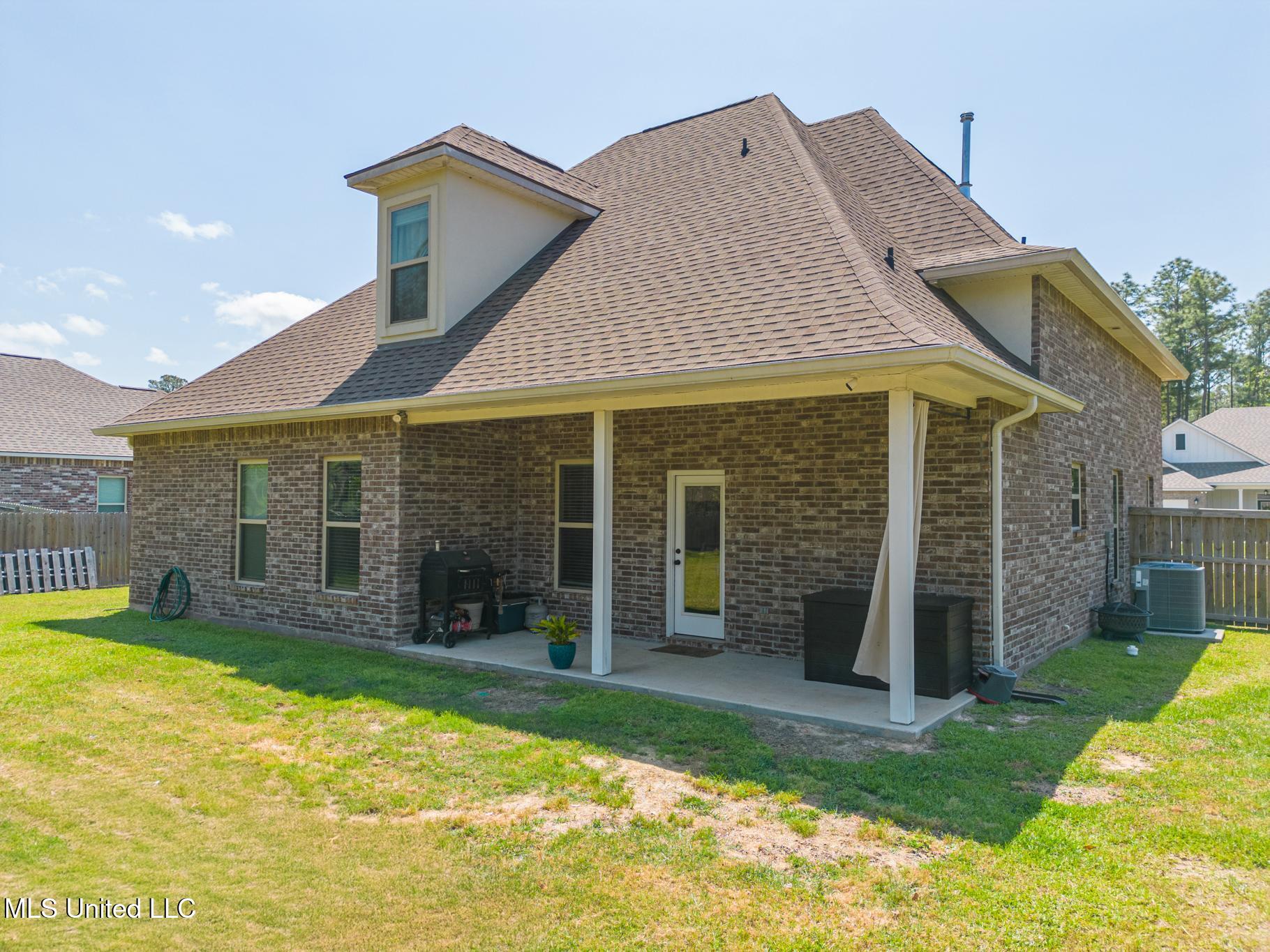 12023 Michael Grace Drive Property Photo 3