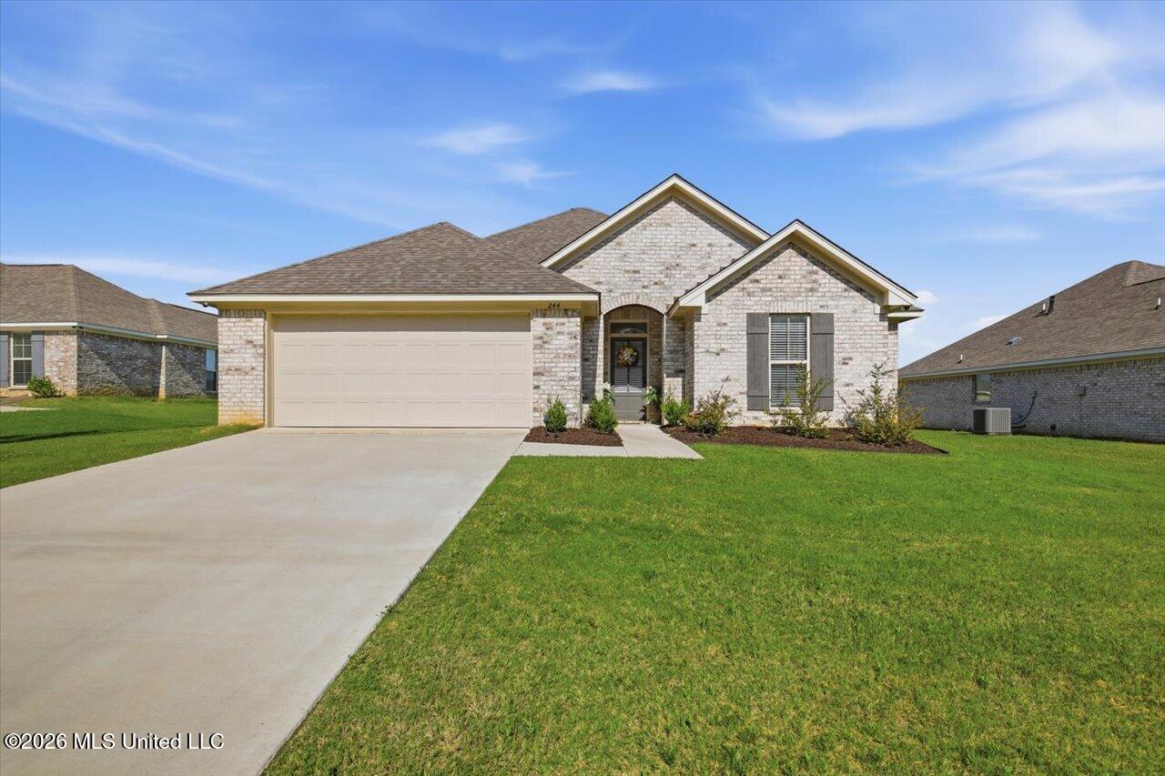 244 Hemingway Circle Property Photo 1