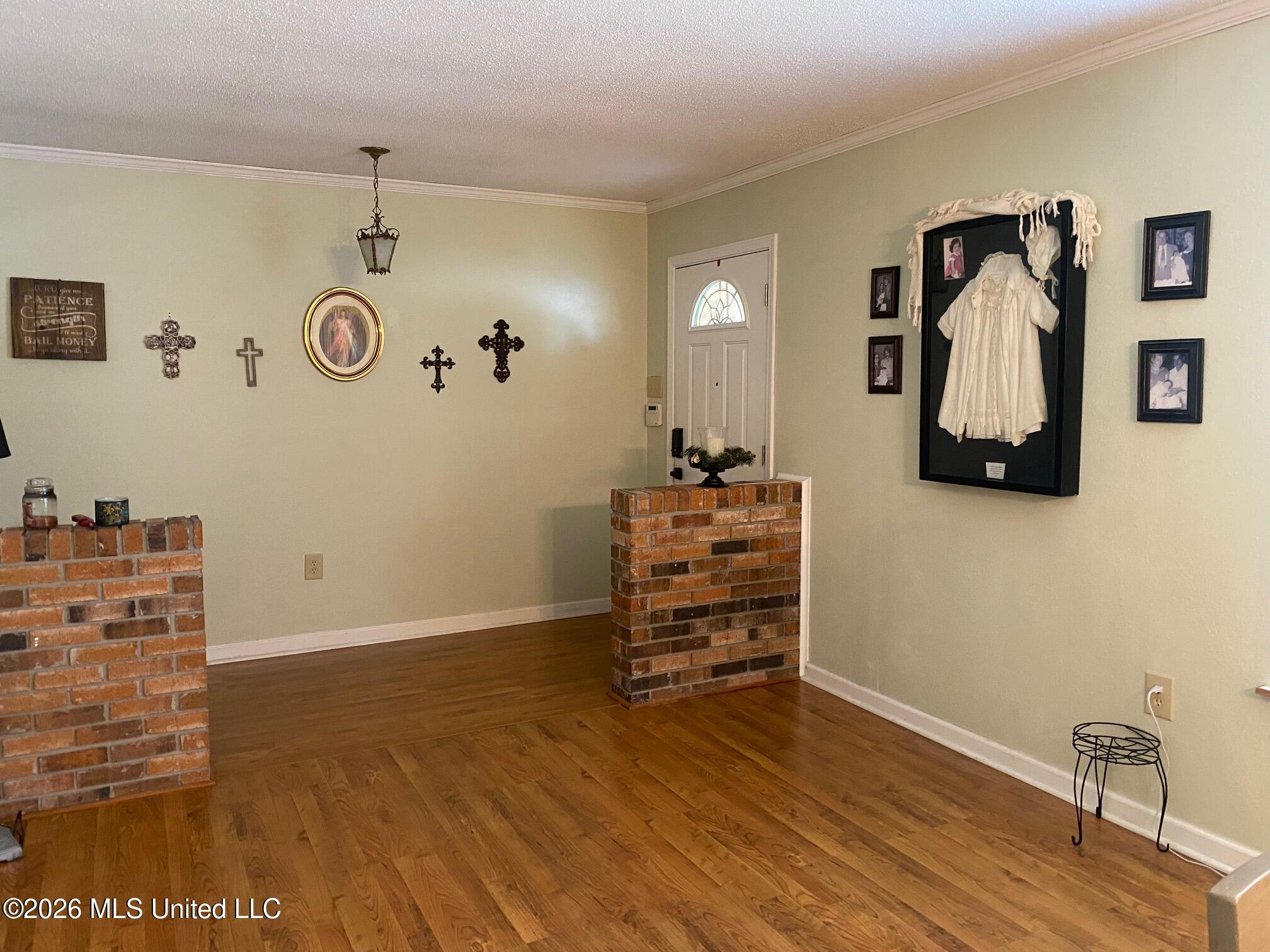 63737 N Diamondhead Drive Property Photo 3