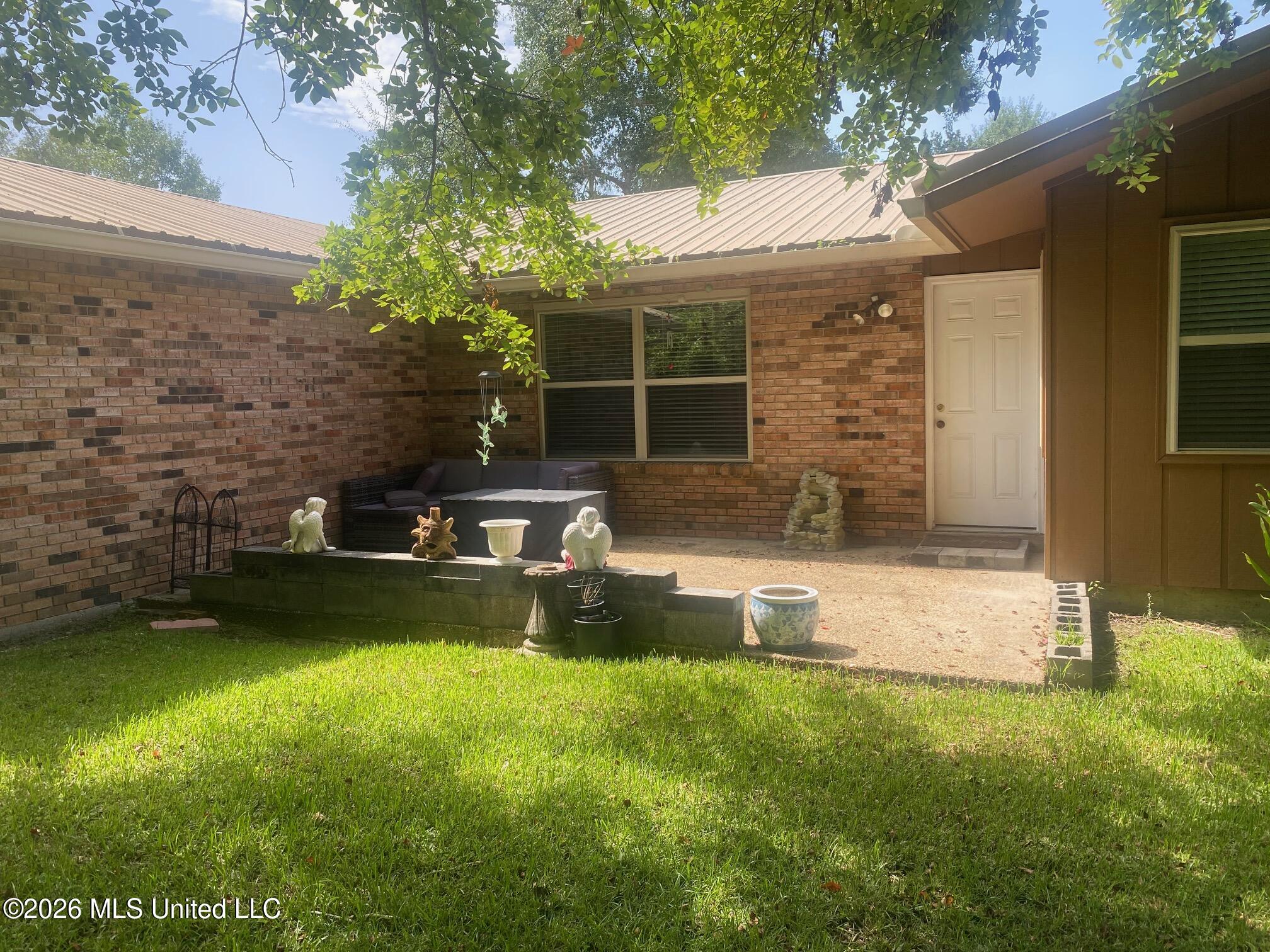 63737 N Diamondhead Drive Property Photo 18