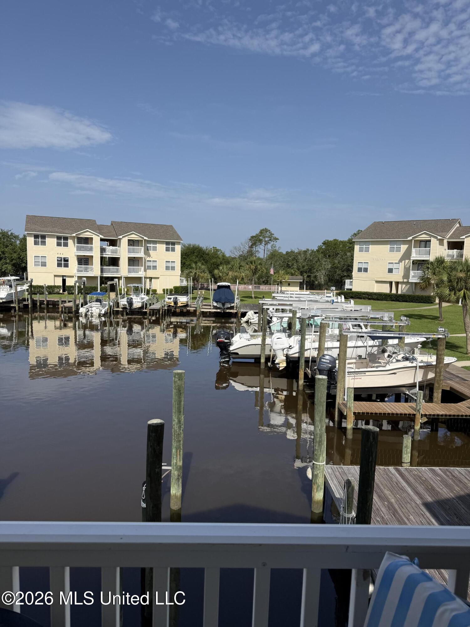 2421 Beachview Drive Property Photo 4