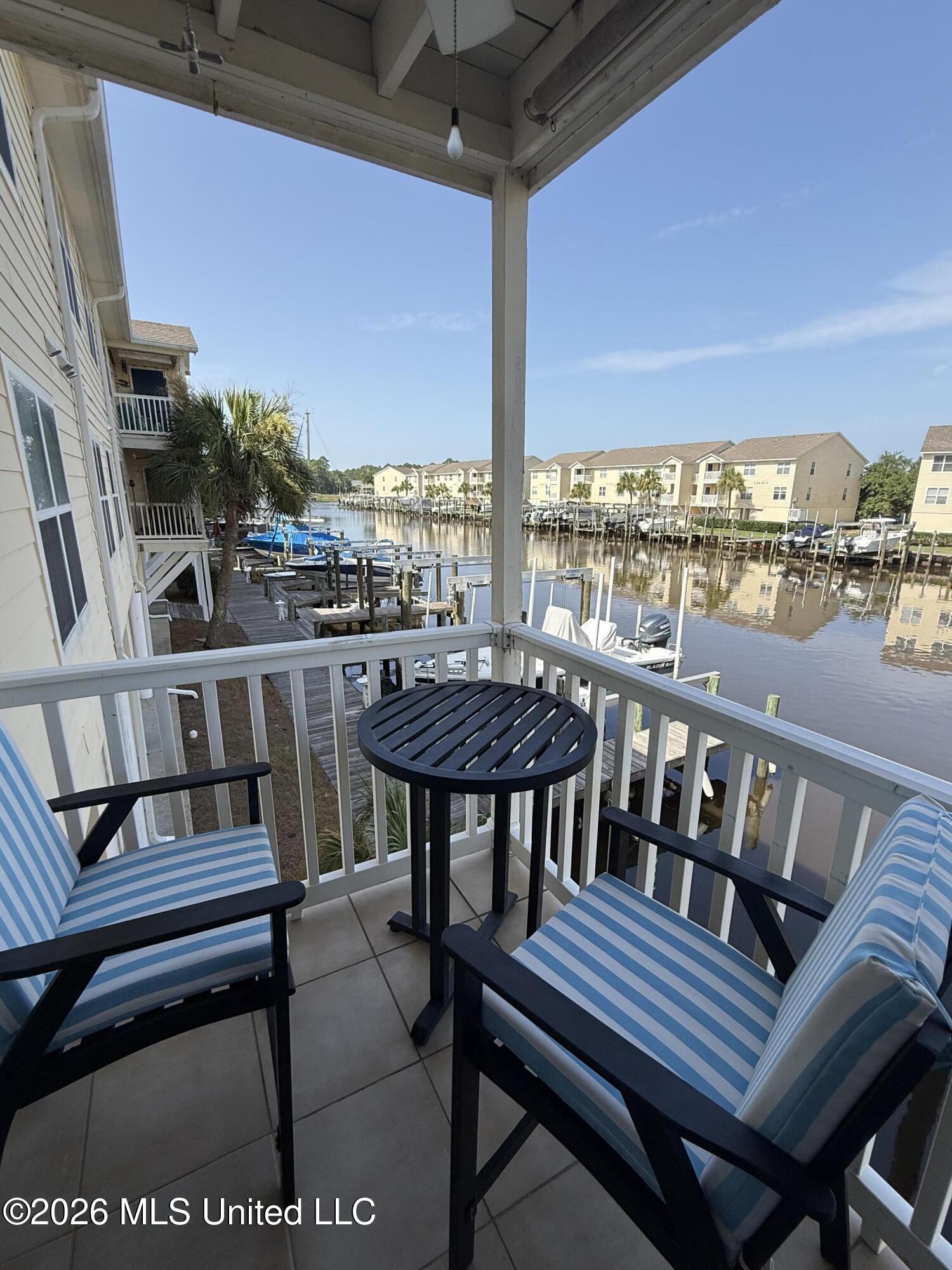 2421 Beachview Drive Property Photo 5