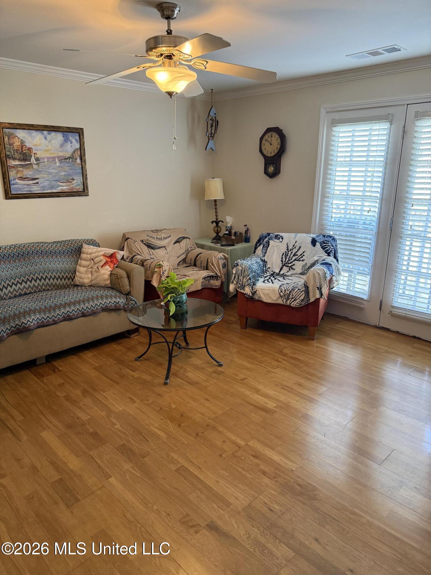 2421 Beachview Drive Property Photo 6