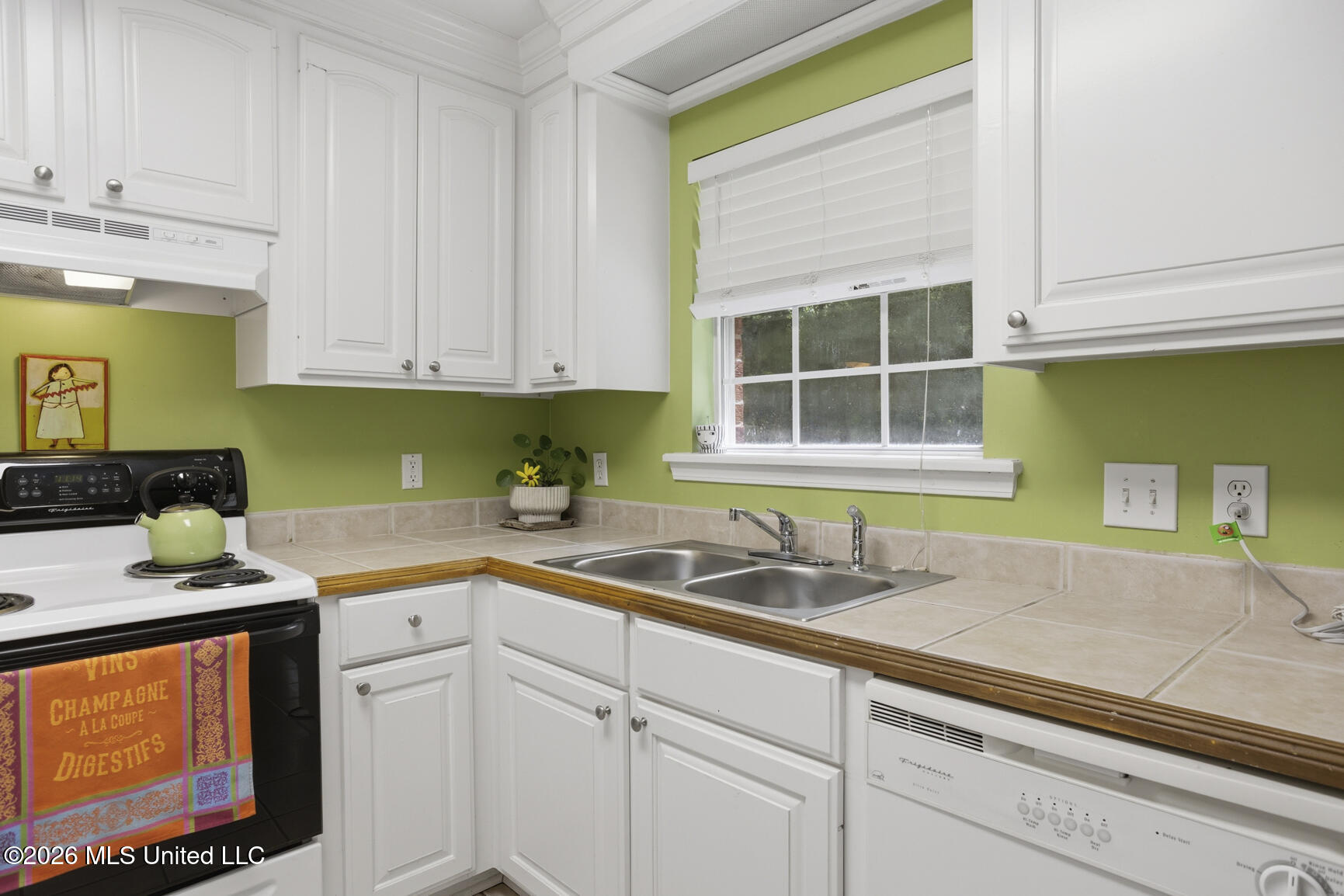 338 Willow Bay Drive Property Photo 10