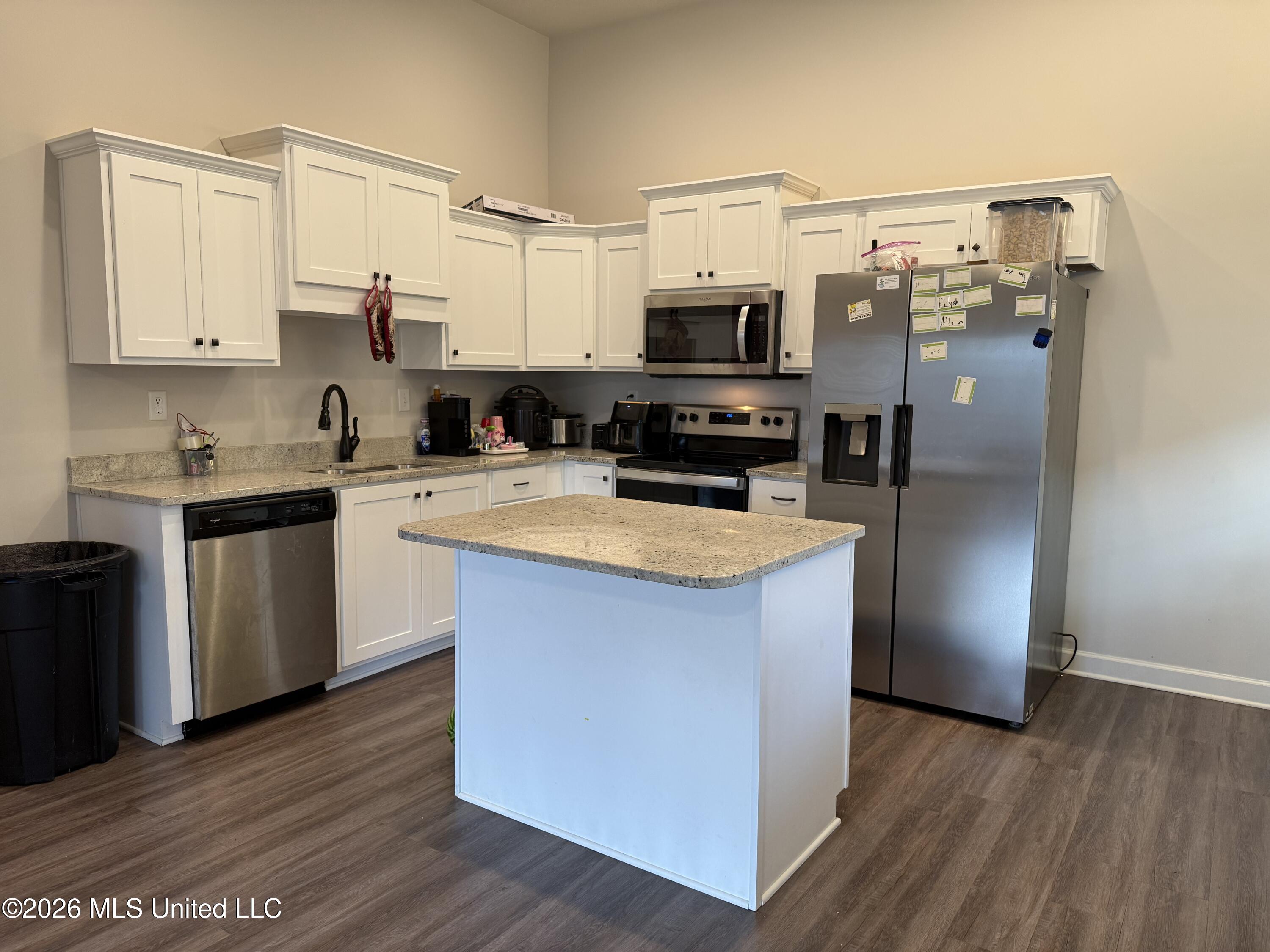 8616 Hayes Drive Property Photo 3