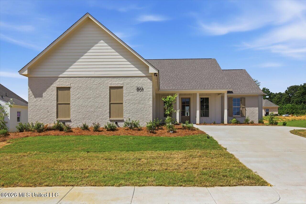 203 Benners Lane Property Photo 3