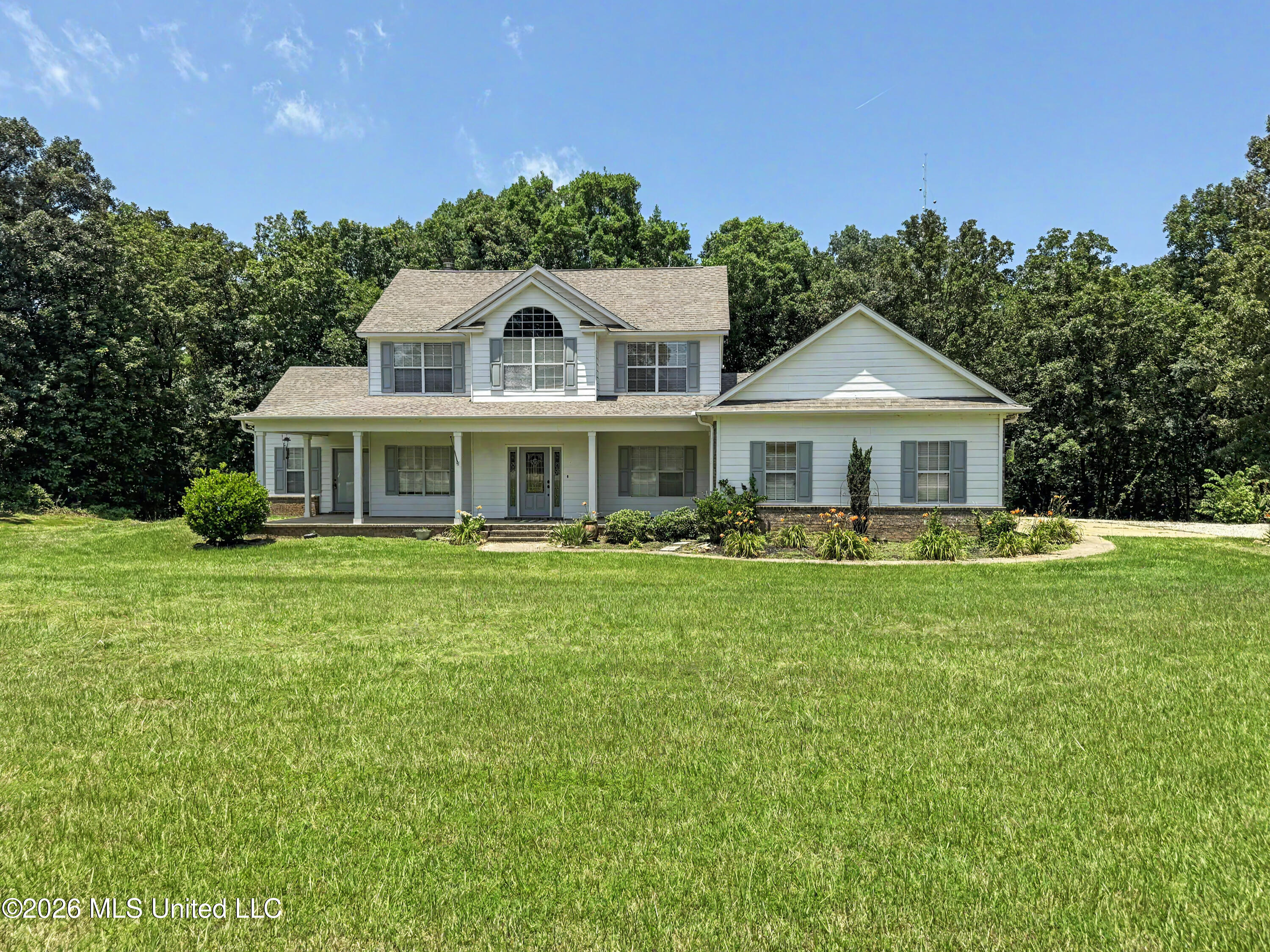 7632 Holly Springs Road Property Photo 1