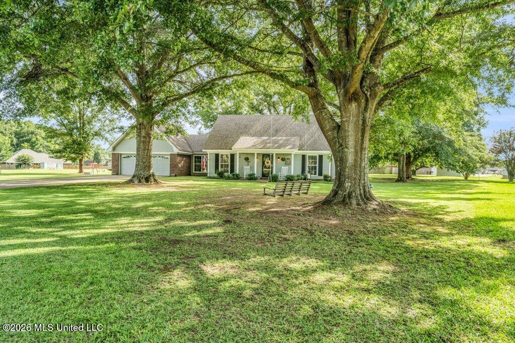 108 Countryside Lane Property Photo 1