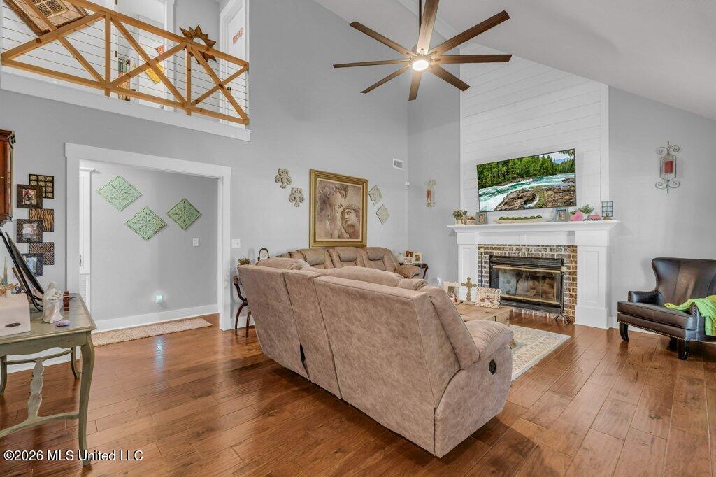 108 Countryside Lane Property Photo 4