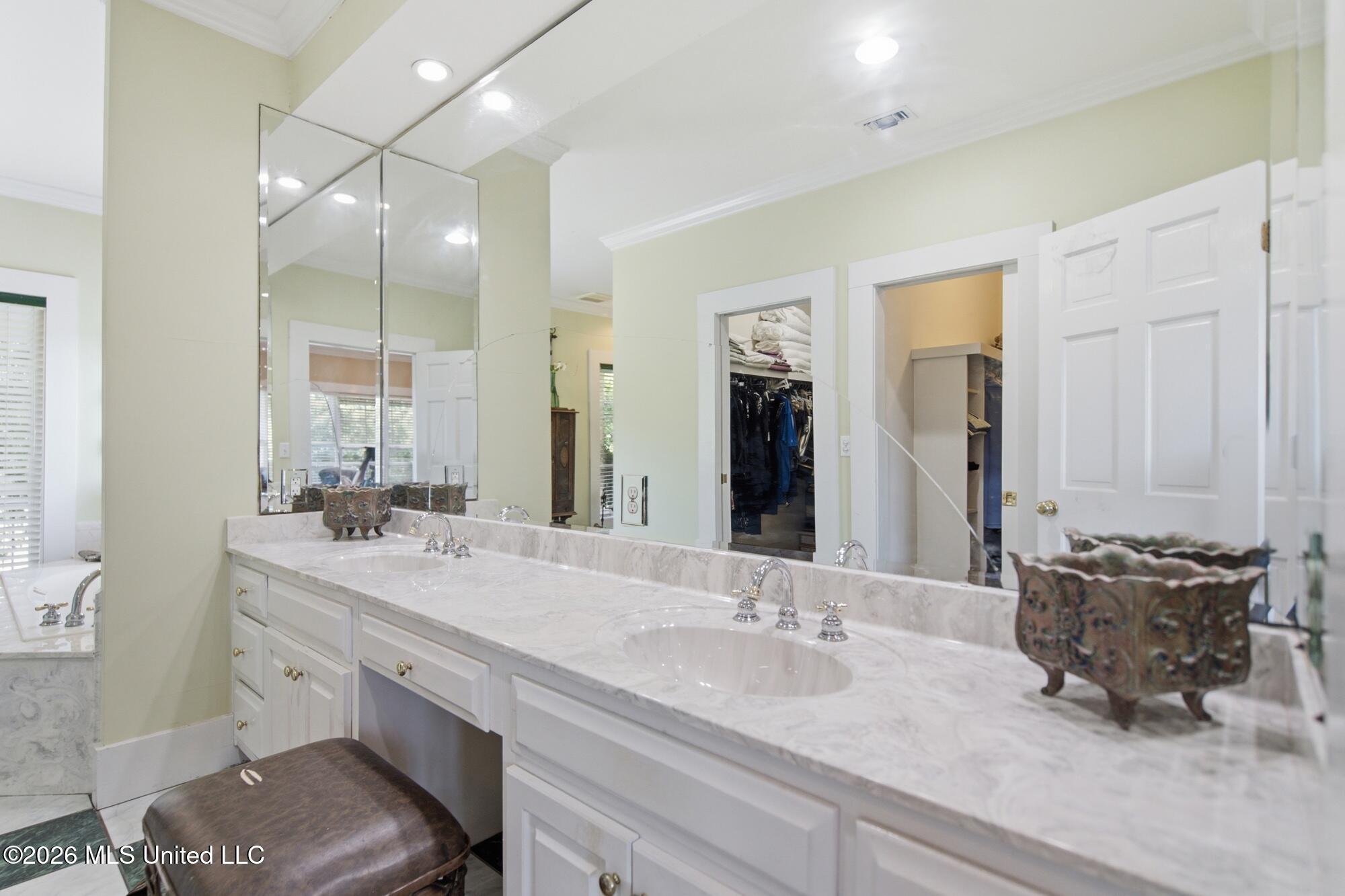 1409 Ladnier Road Property Photo 8