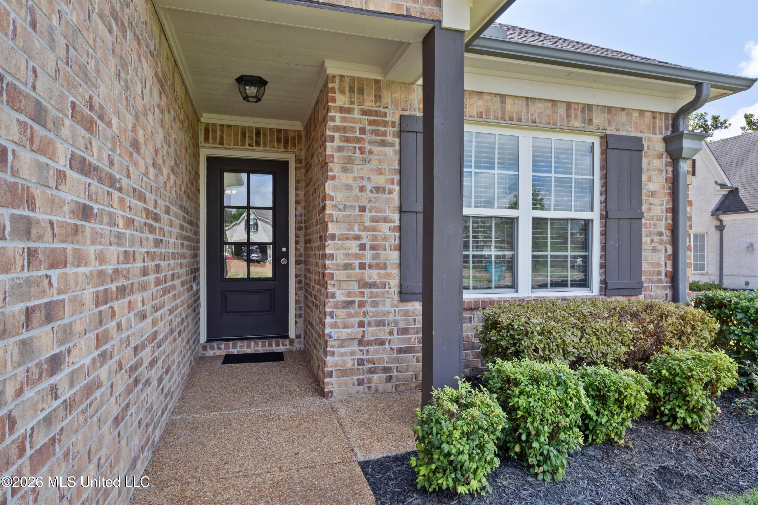 5166 Ashdown Place Property Photo 3