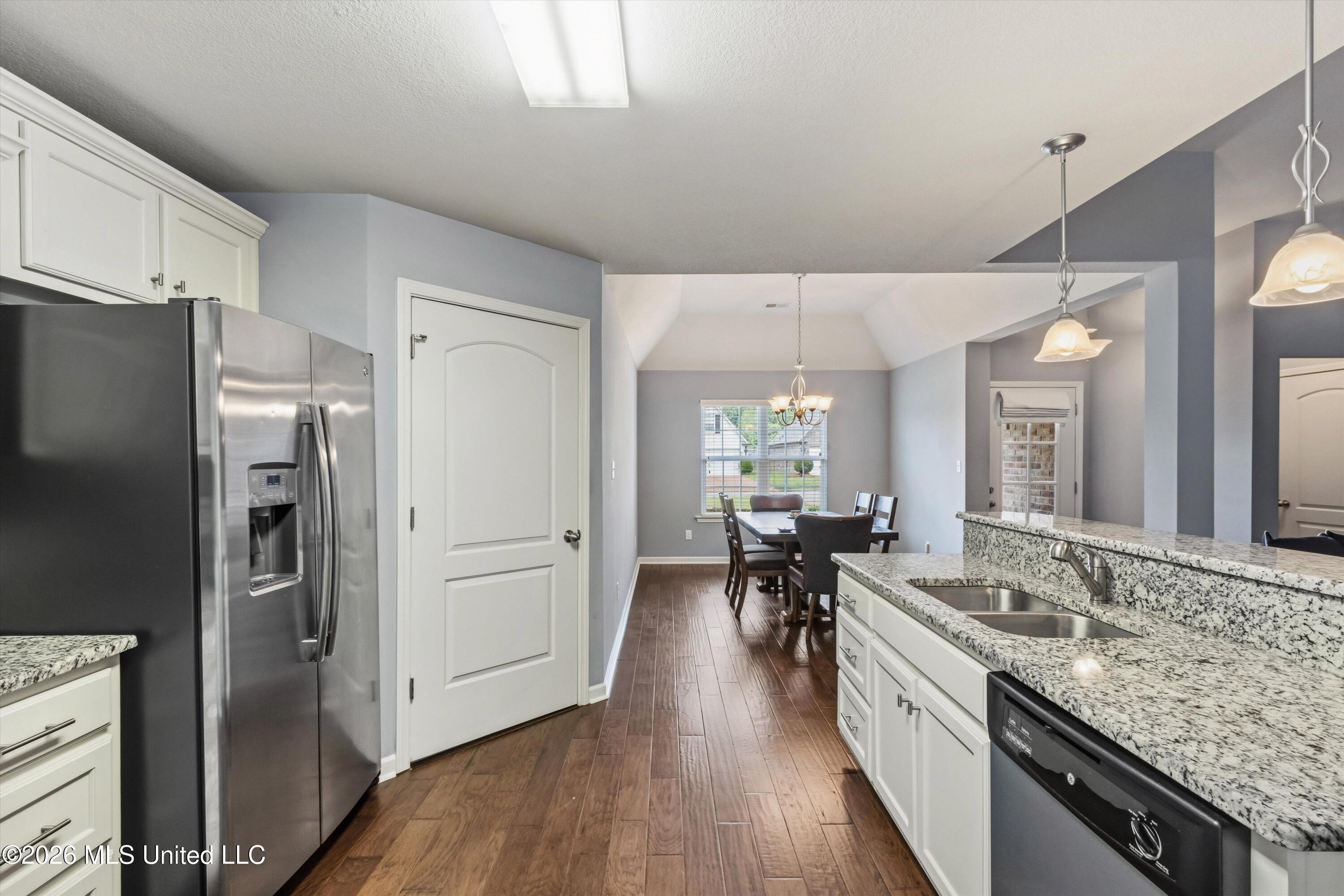 5166 Ashdown Place Property Photo 8