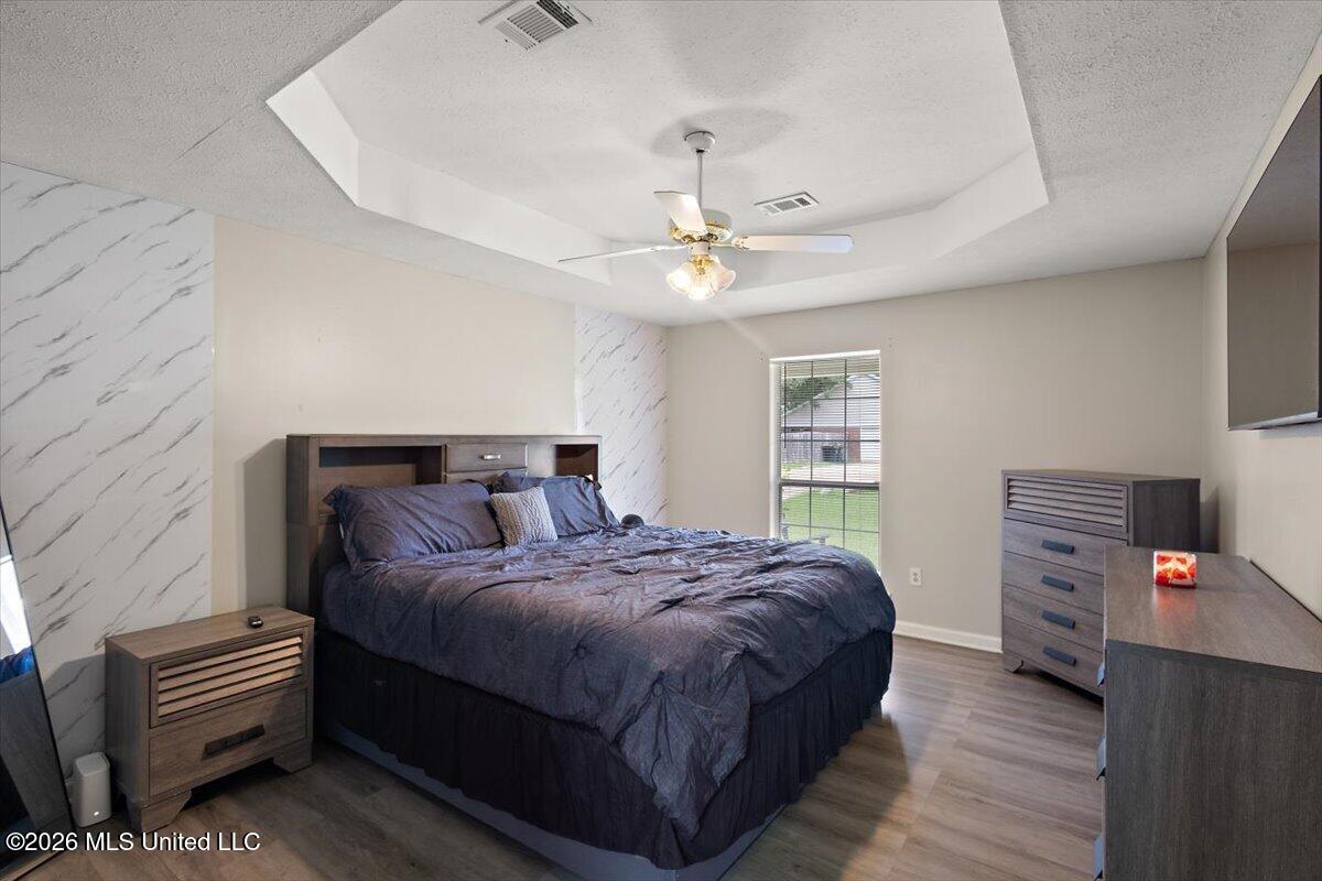 400 Riverbend Drive Property Photo 9
