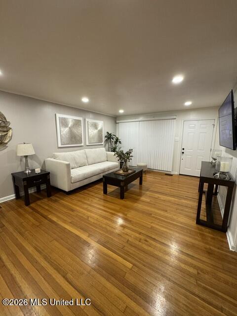 1510 W Govan Street Property Photo 7