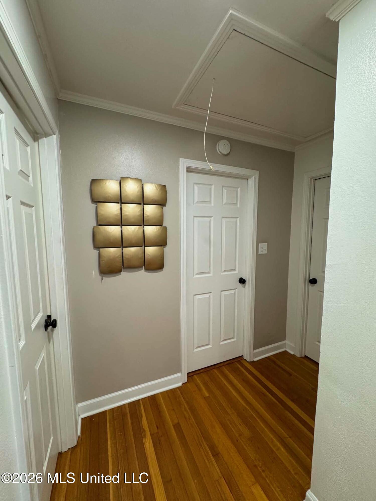 1510 W Govan Street Property Photo 9