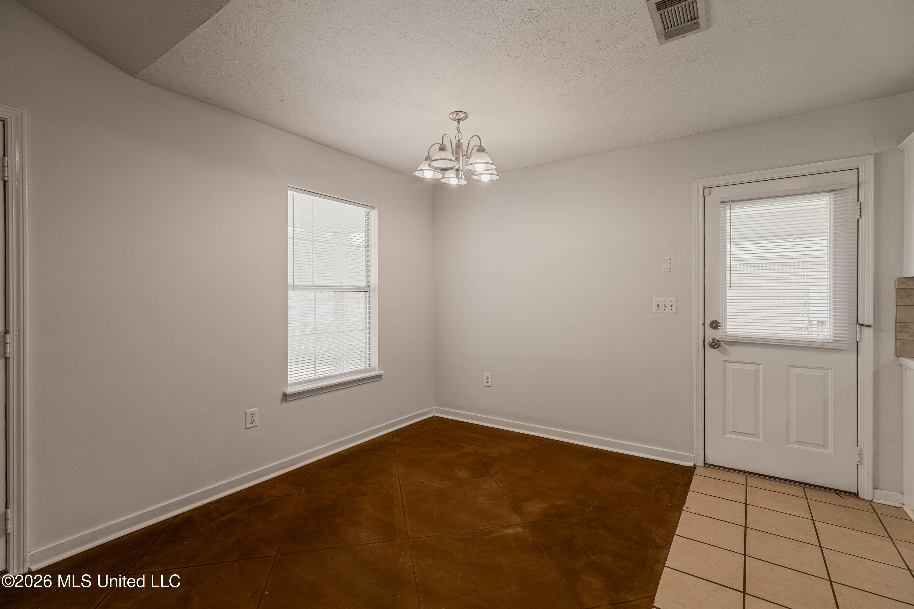 1212 Barnett Bend Circle Property Photo 11