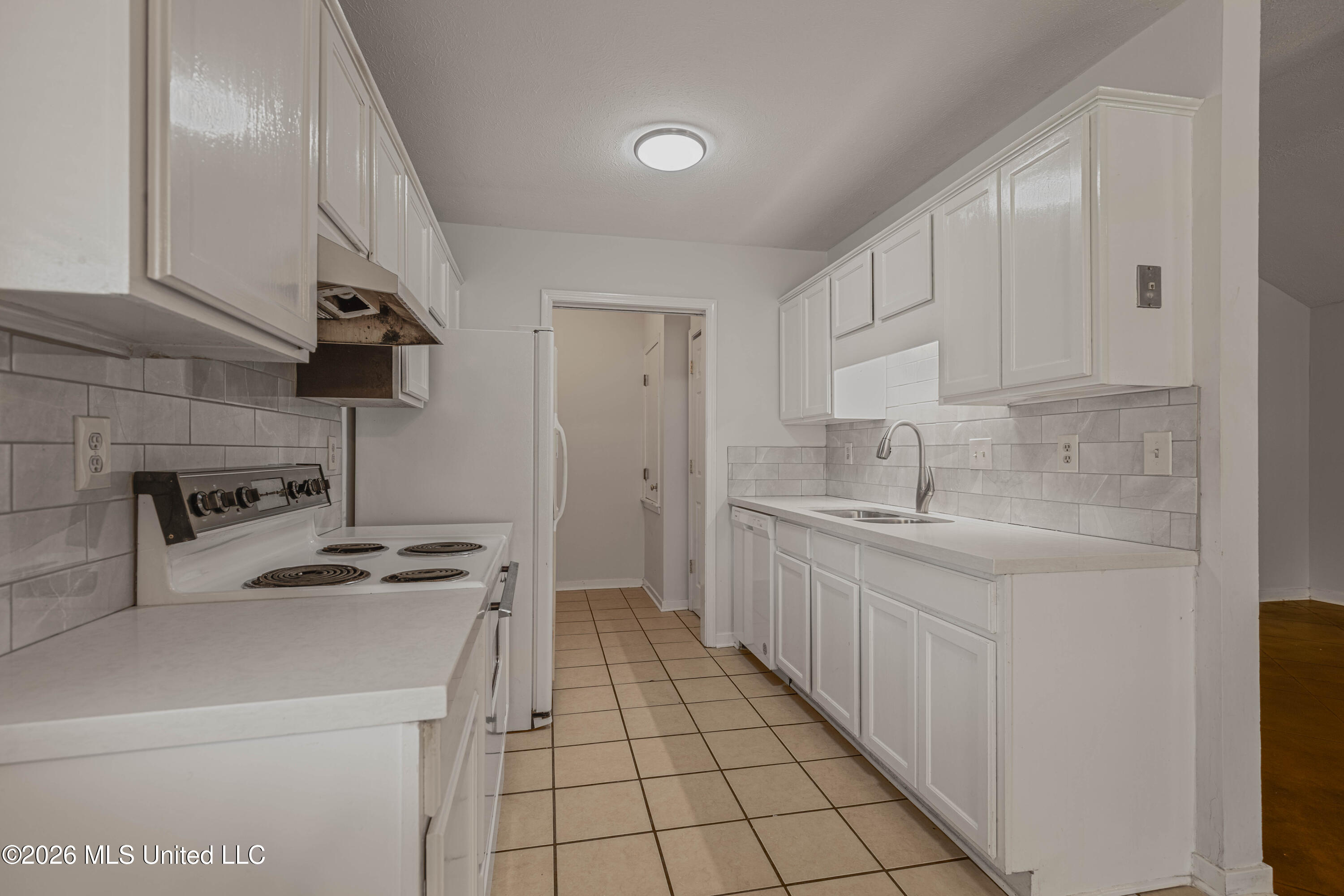 1212 Barnett Bend Circle Property Photo 13