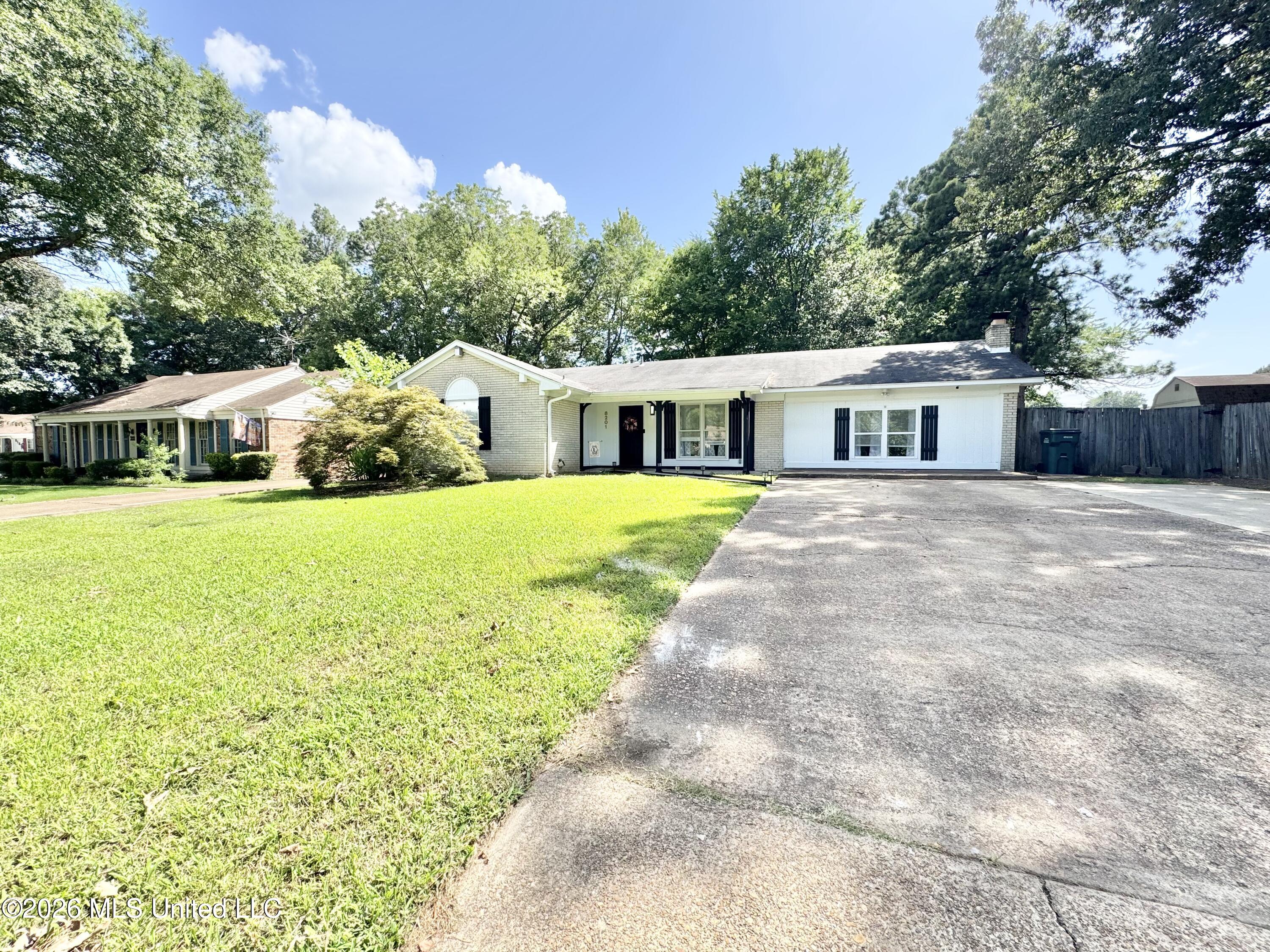 8201 Canterbury Drive Property Photo 4