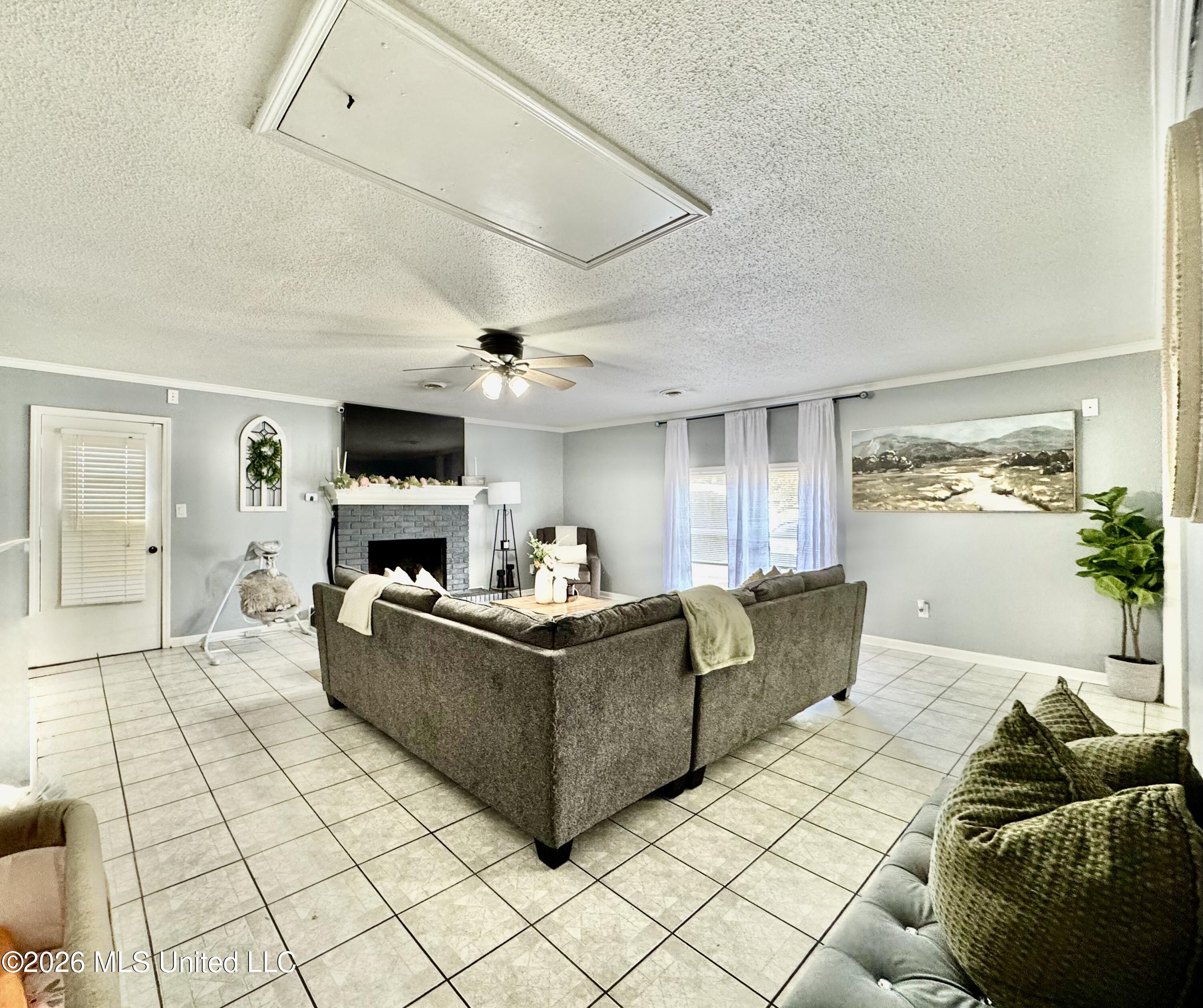 8201 Canterbury Drive Property Photo 11