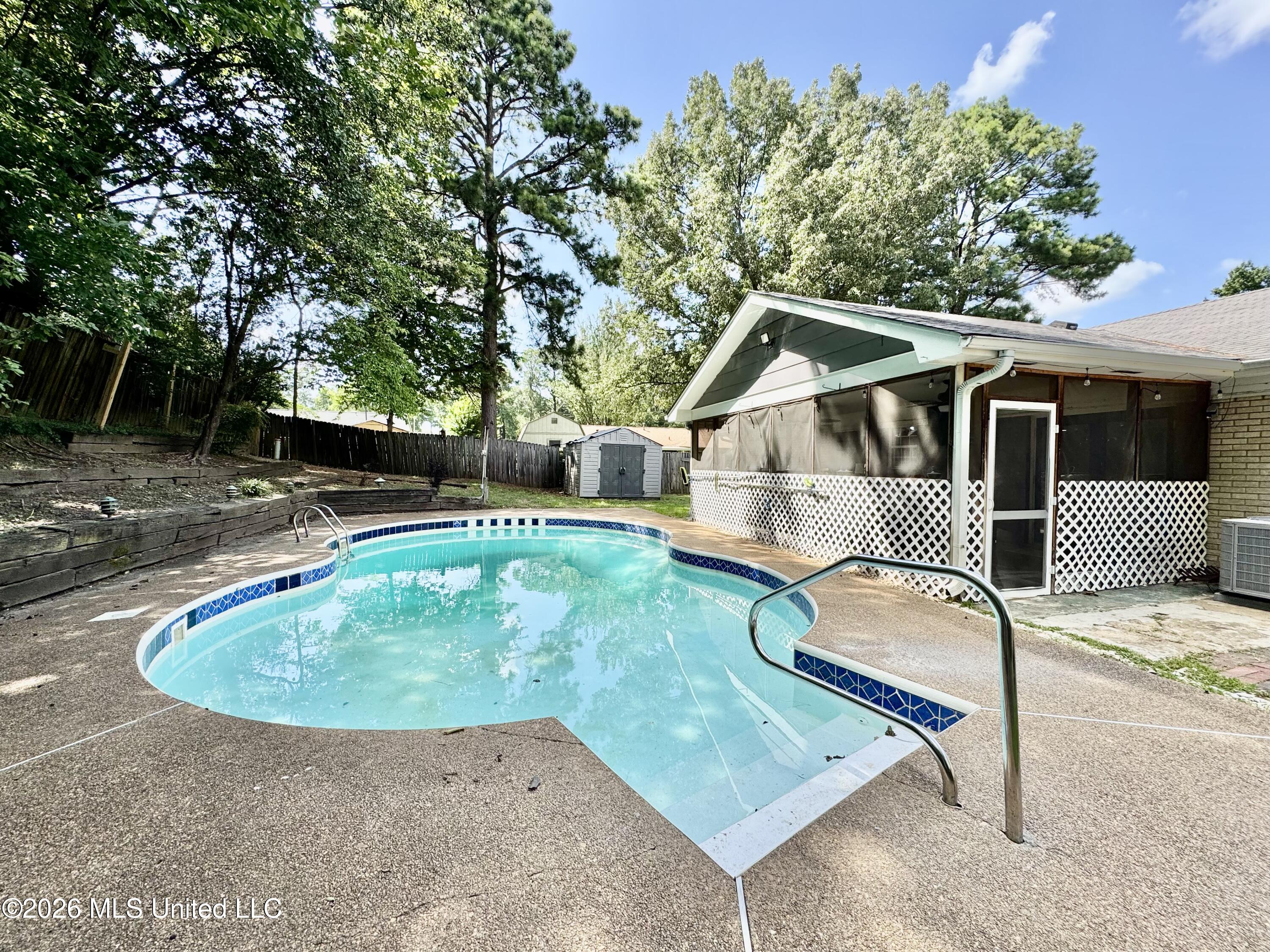 8201 Canterbury Drive Property Photo 32