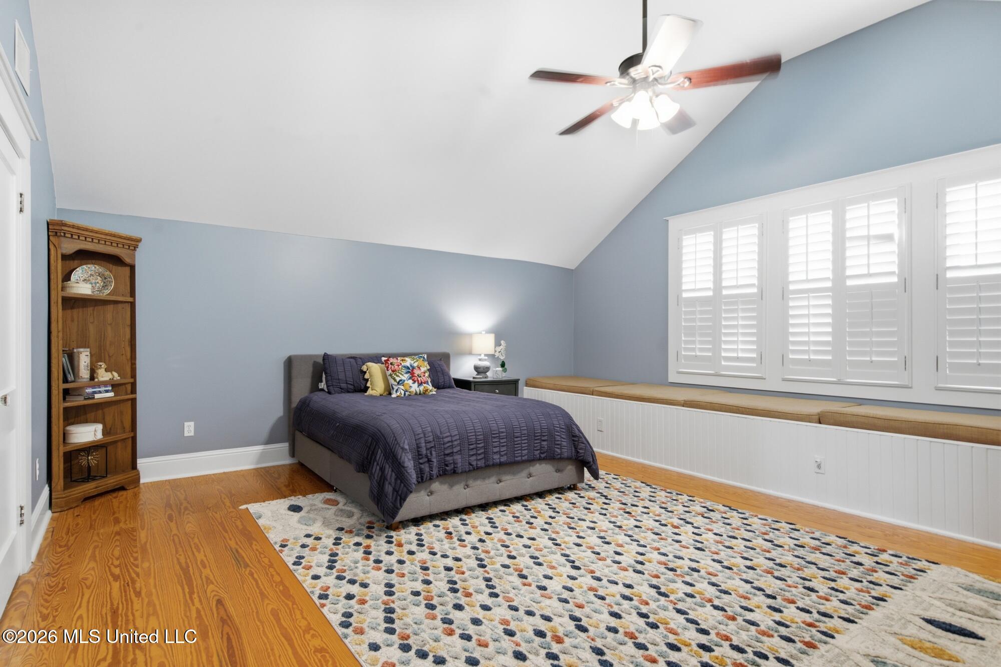 940 2nd Street Property Photo 33
