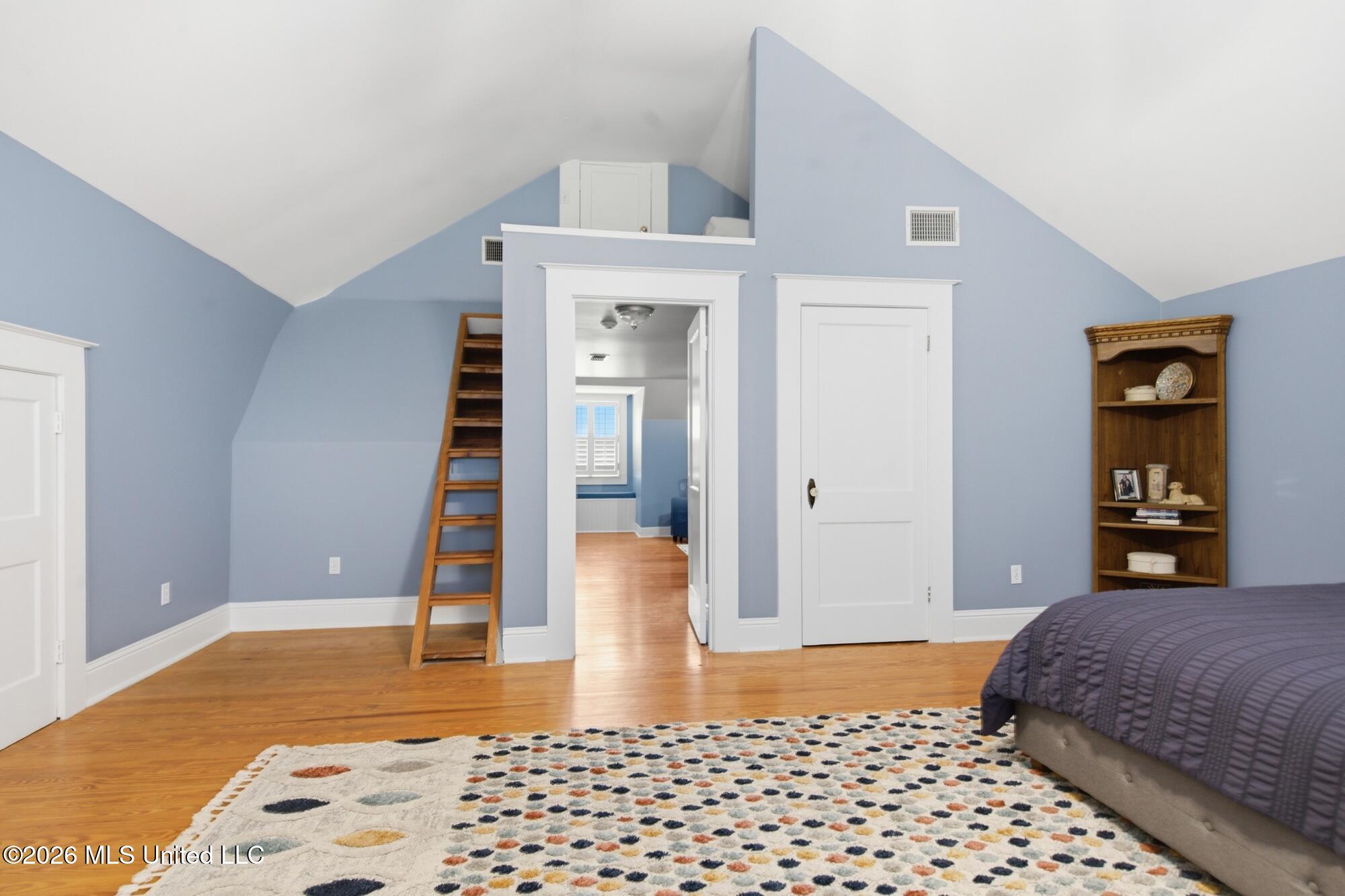940 2nd Street Property Photo 34