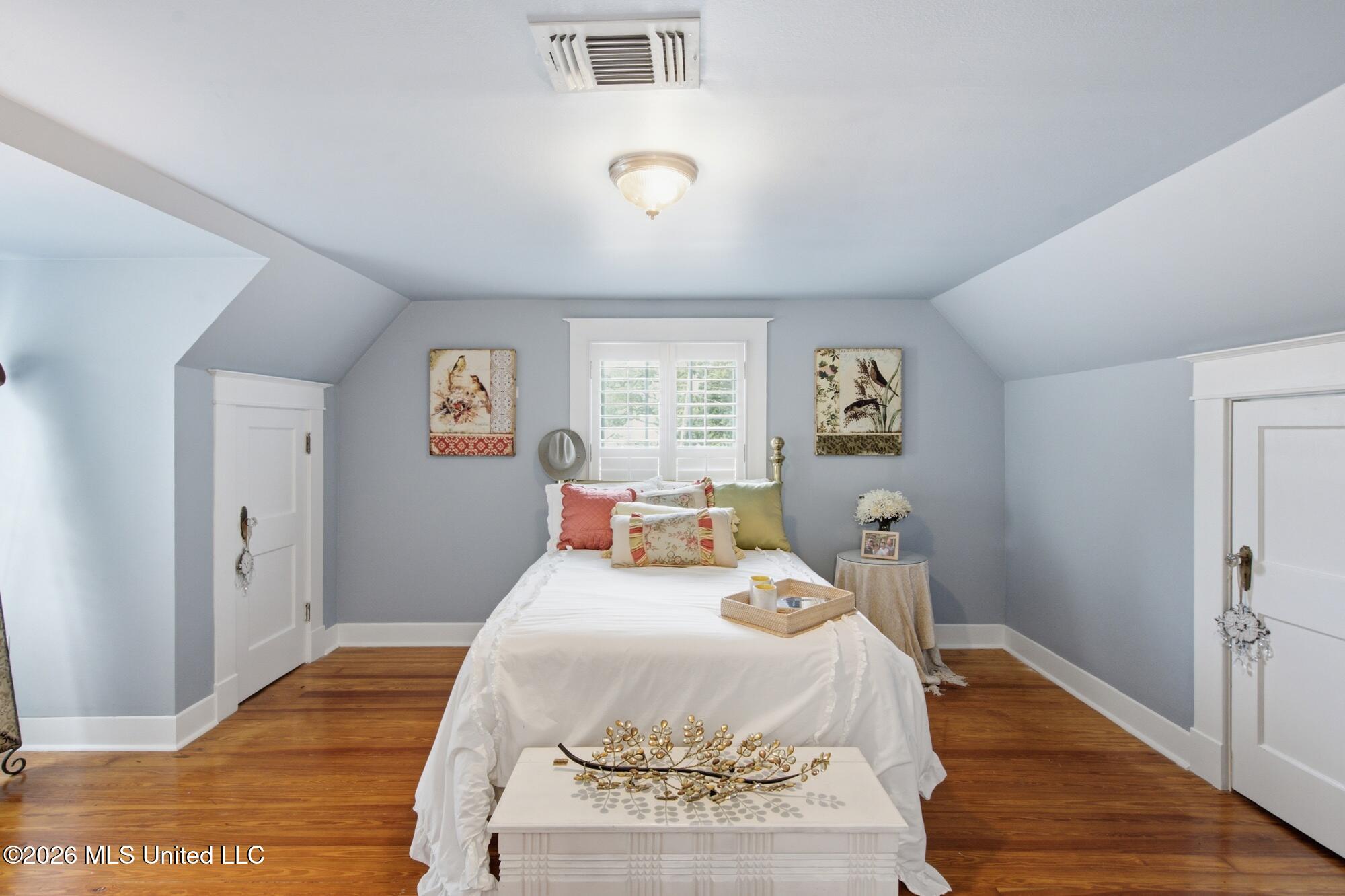 940 2nd Street Property Photo 36