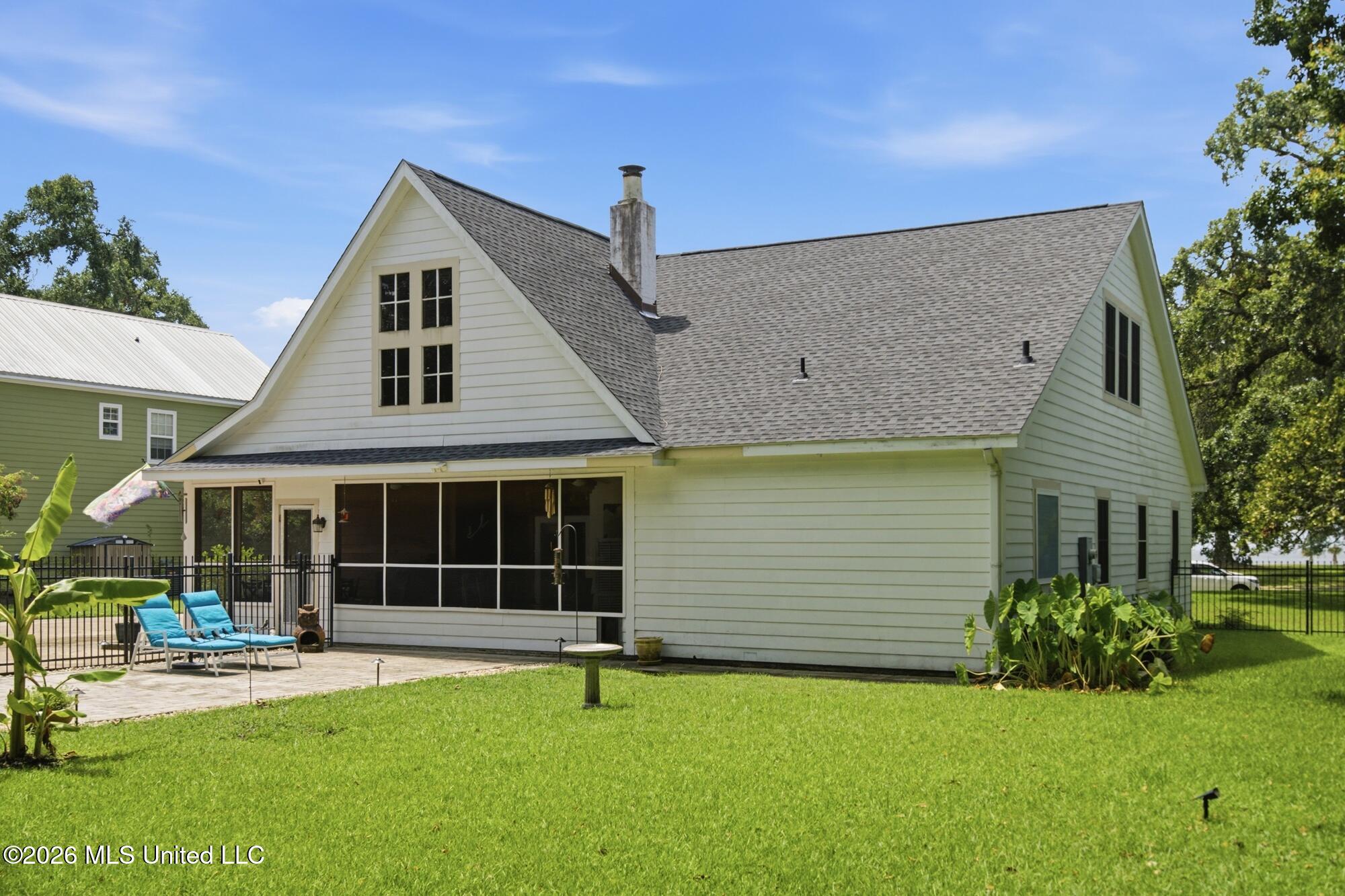 940 2nd Street Property Photo 41