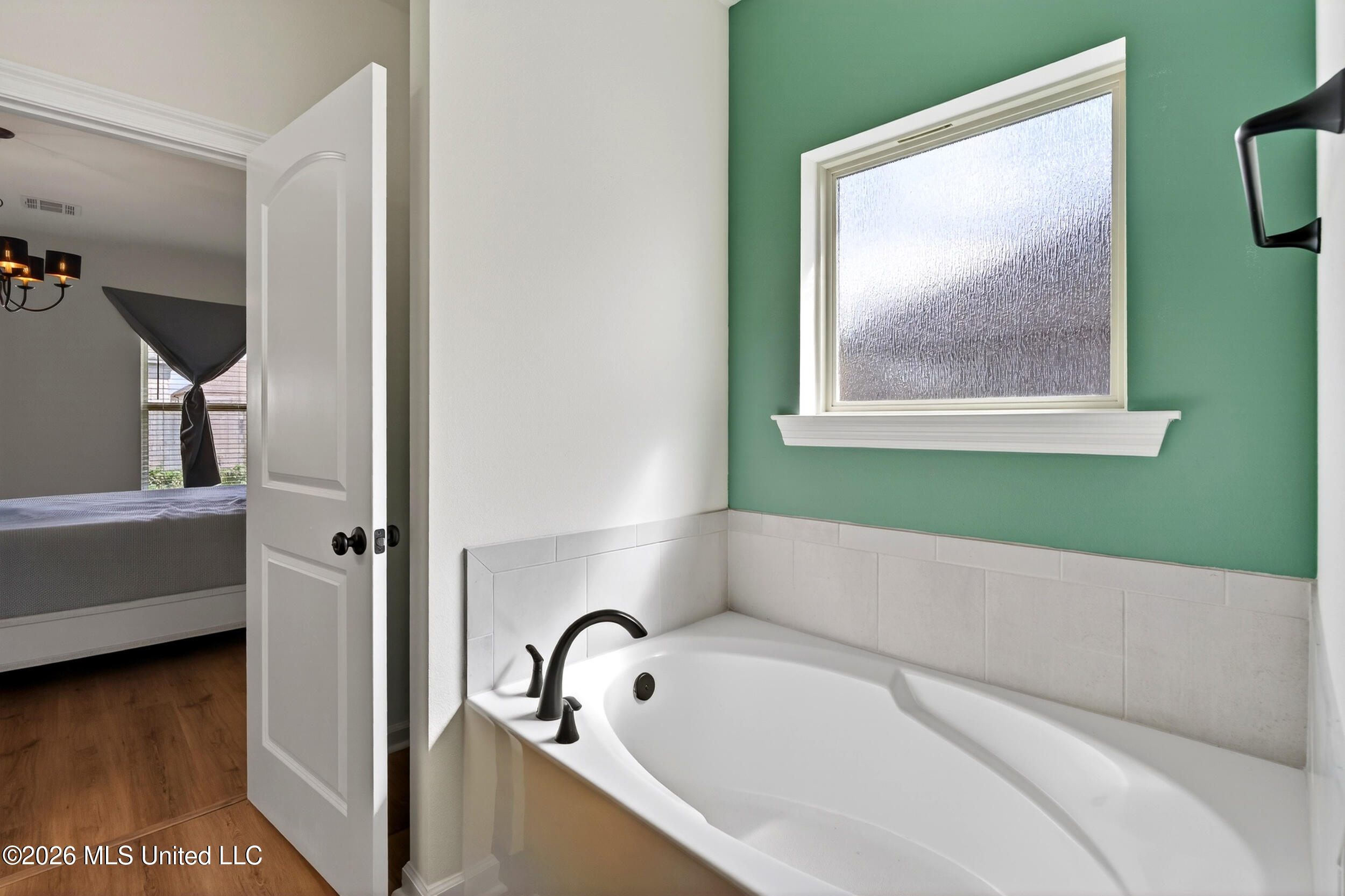 11402 Crystal Lake Drive Property Photo 28