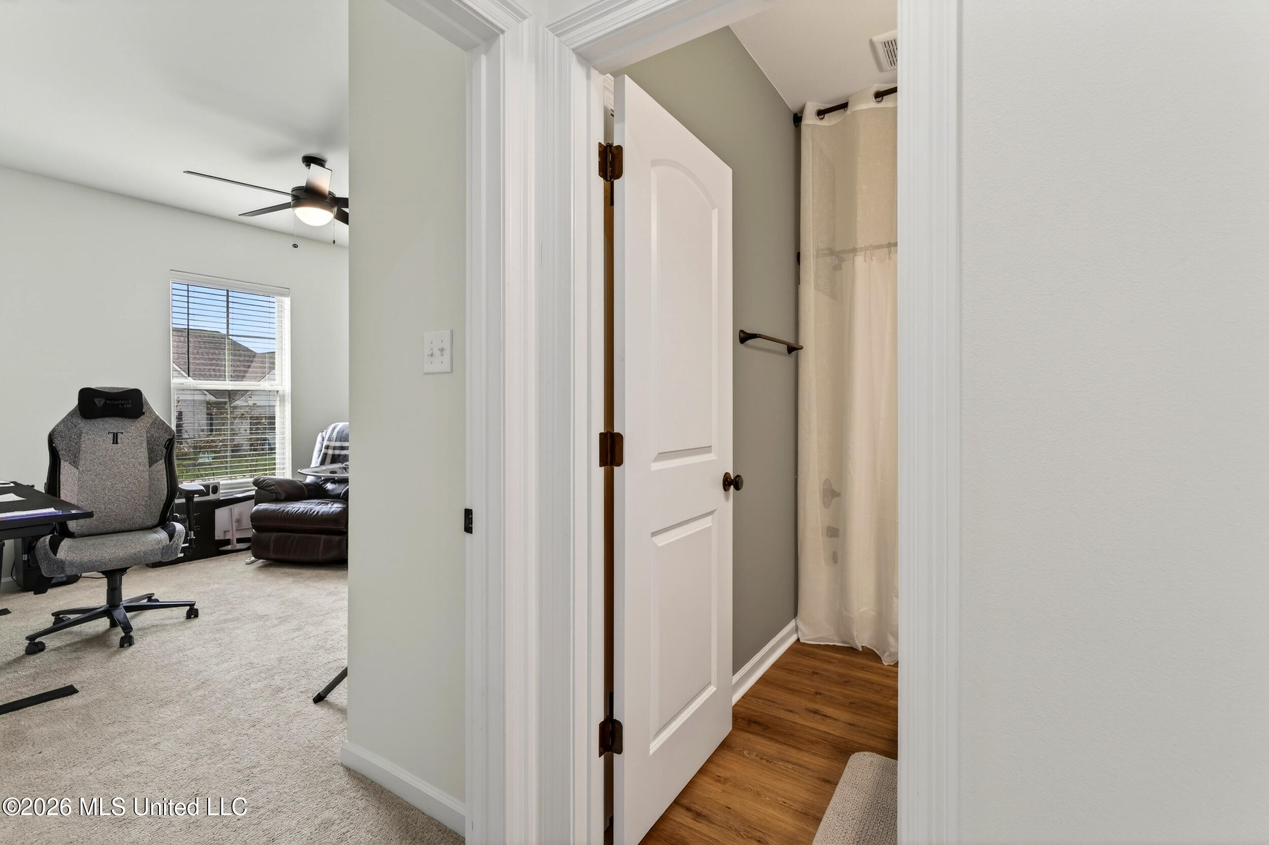 11402 Crystal Lake Drive Property Photo 34
