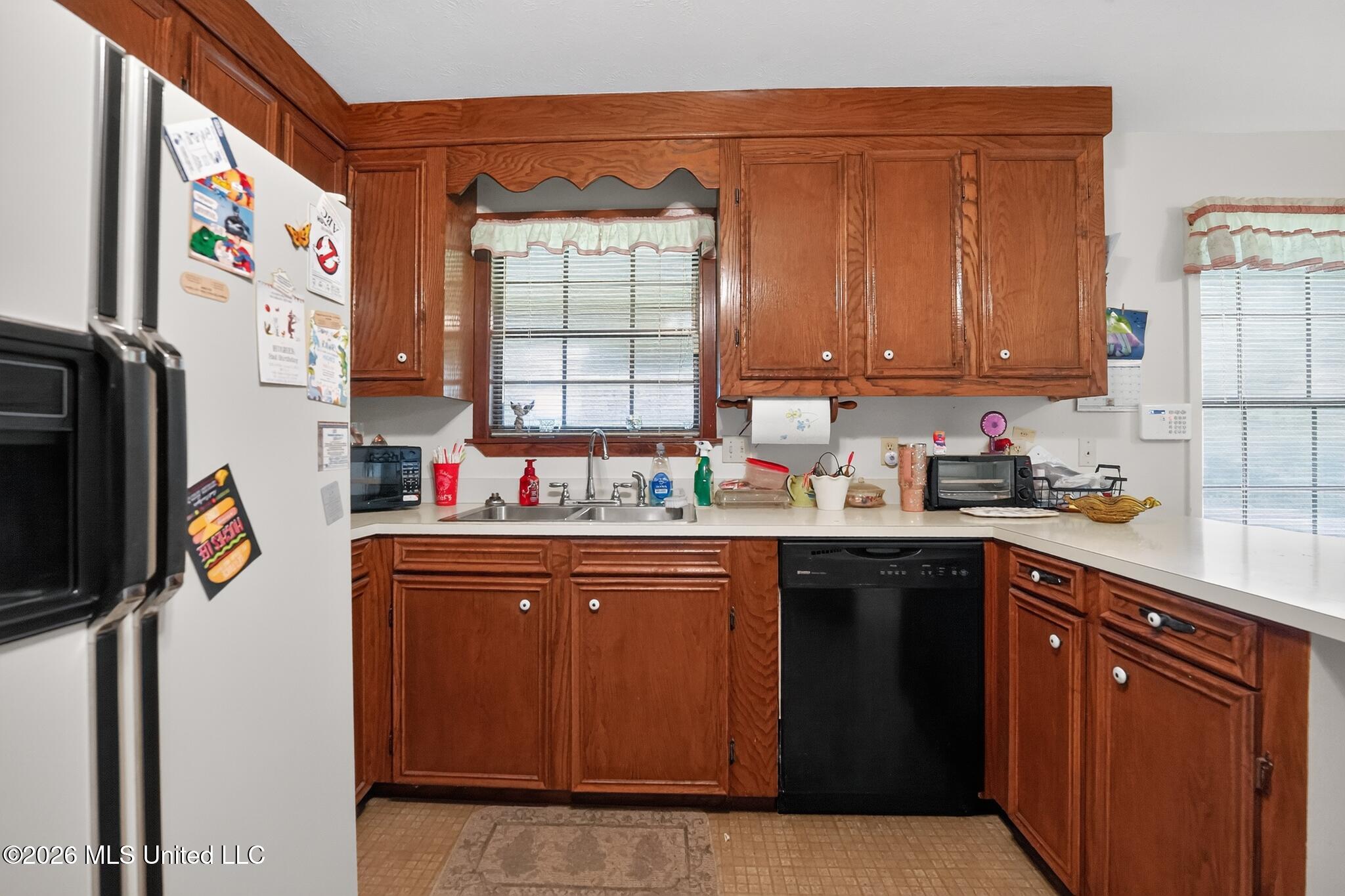 6077 N Mcraven Road Property Photo 17