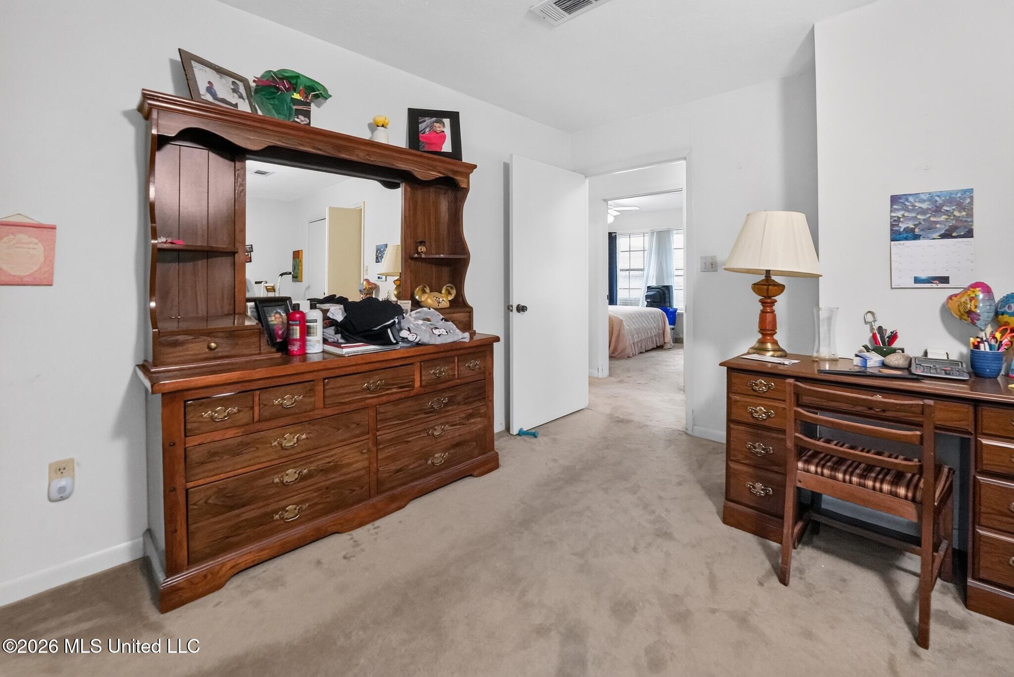 6077 N Mcraven Road Property Photo 18