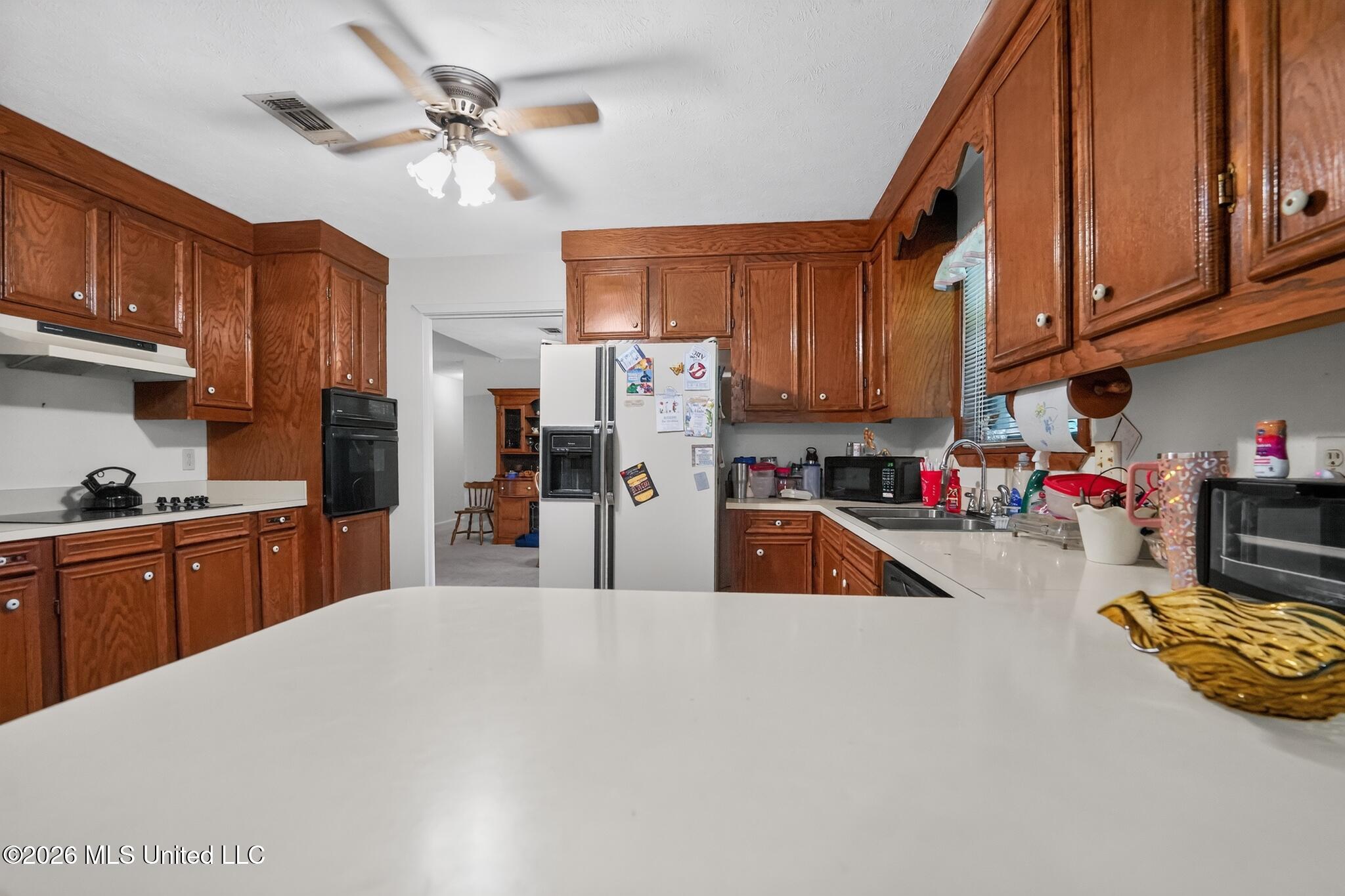 6077 N Mcraven Road Property Photo 25