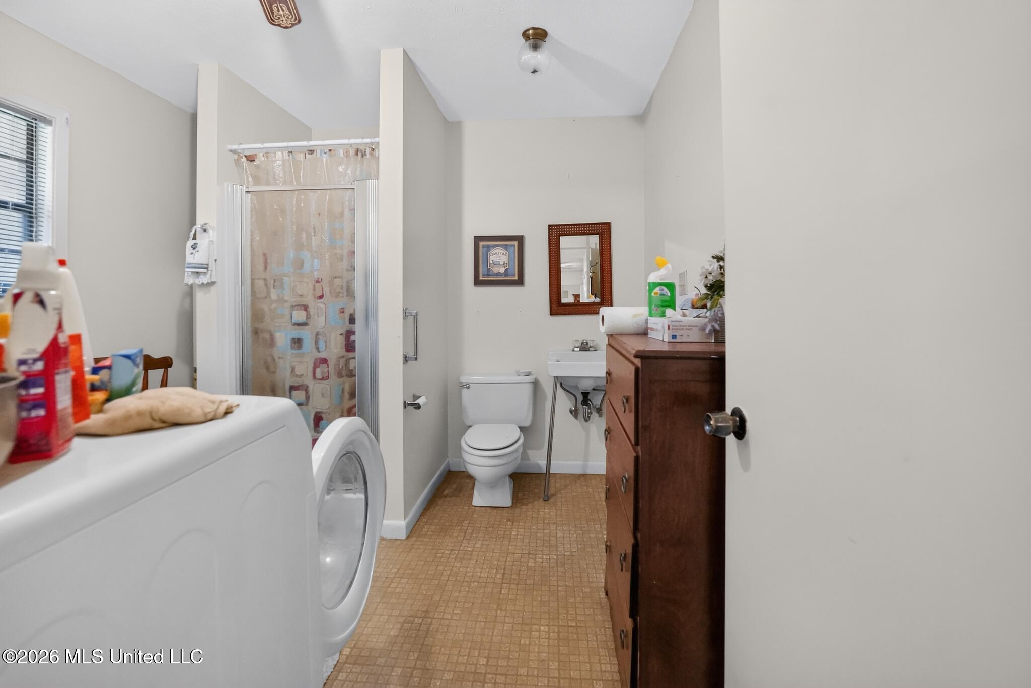 6077 N Mcraven Road Property Photo 26