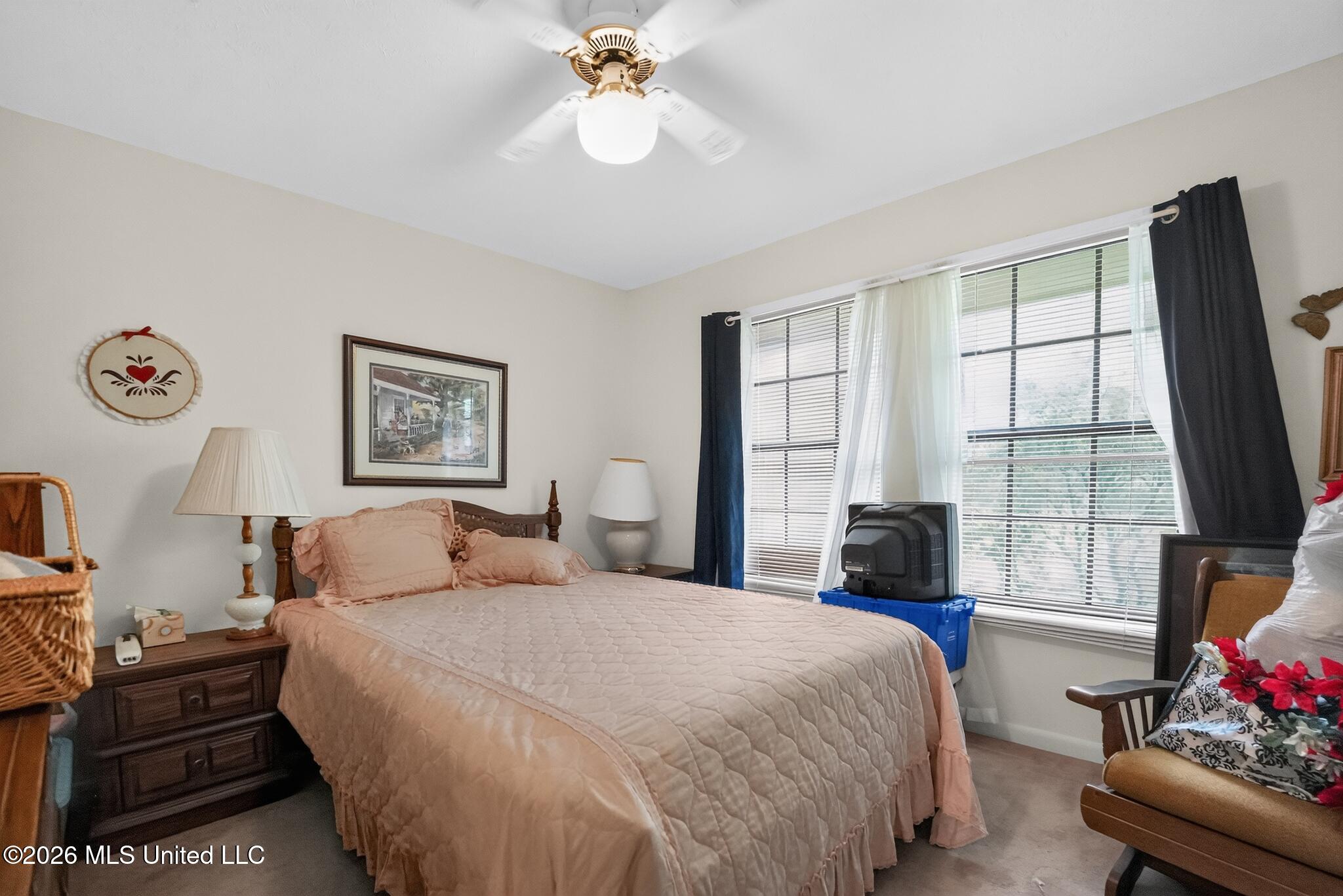 6077 N Mcraven Road Property Photo 33