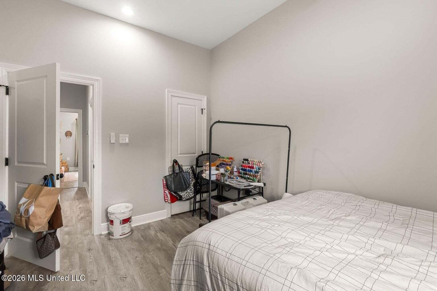 207 S Jackson Avenue Property Photo 23
