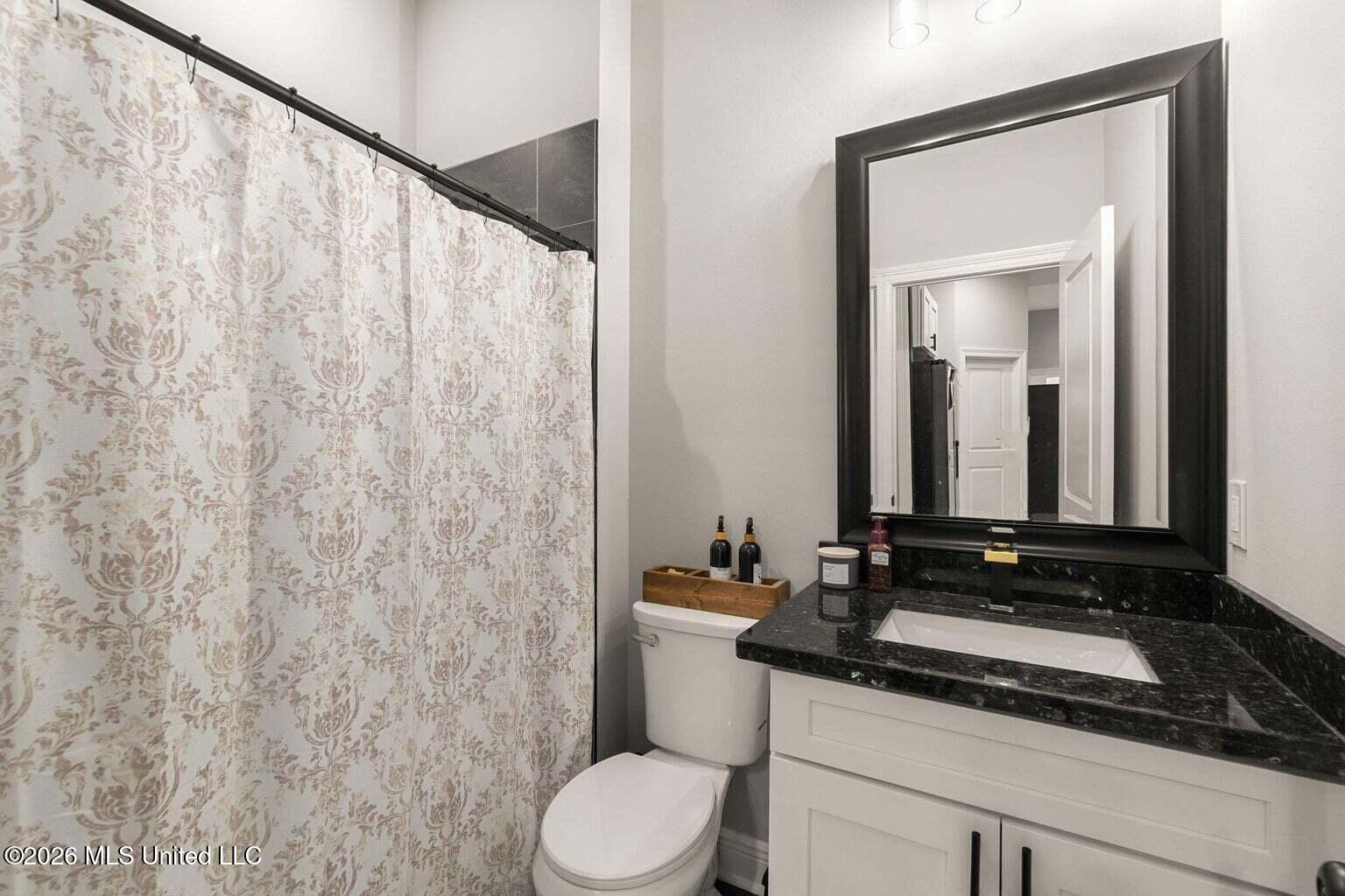 207 S Jackson Avenue Property Photo 25