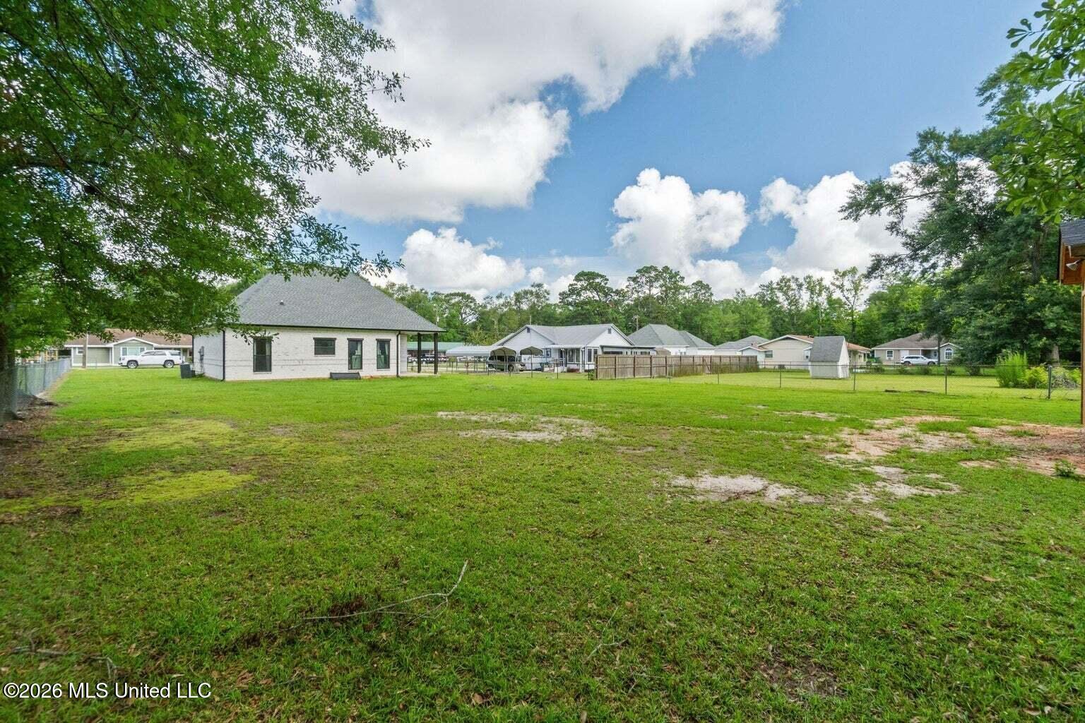 207 S Jackson Avenue Property Photo 33