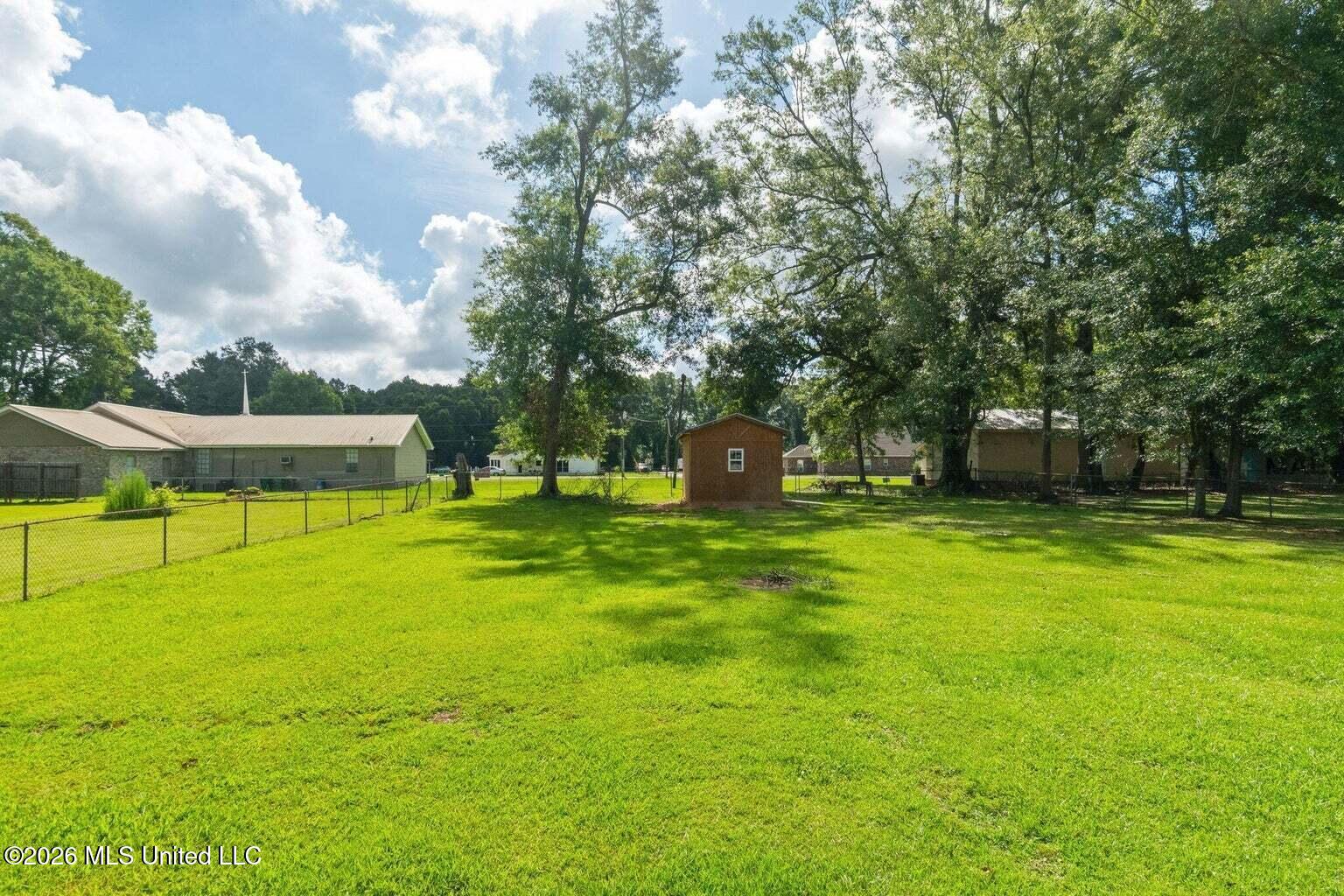 207 S Jackson Avenue Property Photo 34