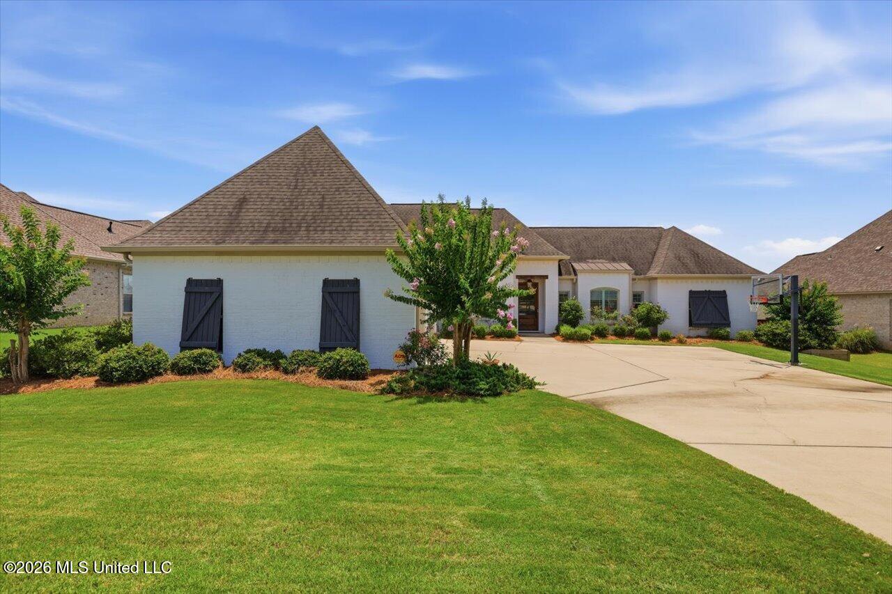 104 Camden Trail Property Photo 2