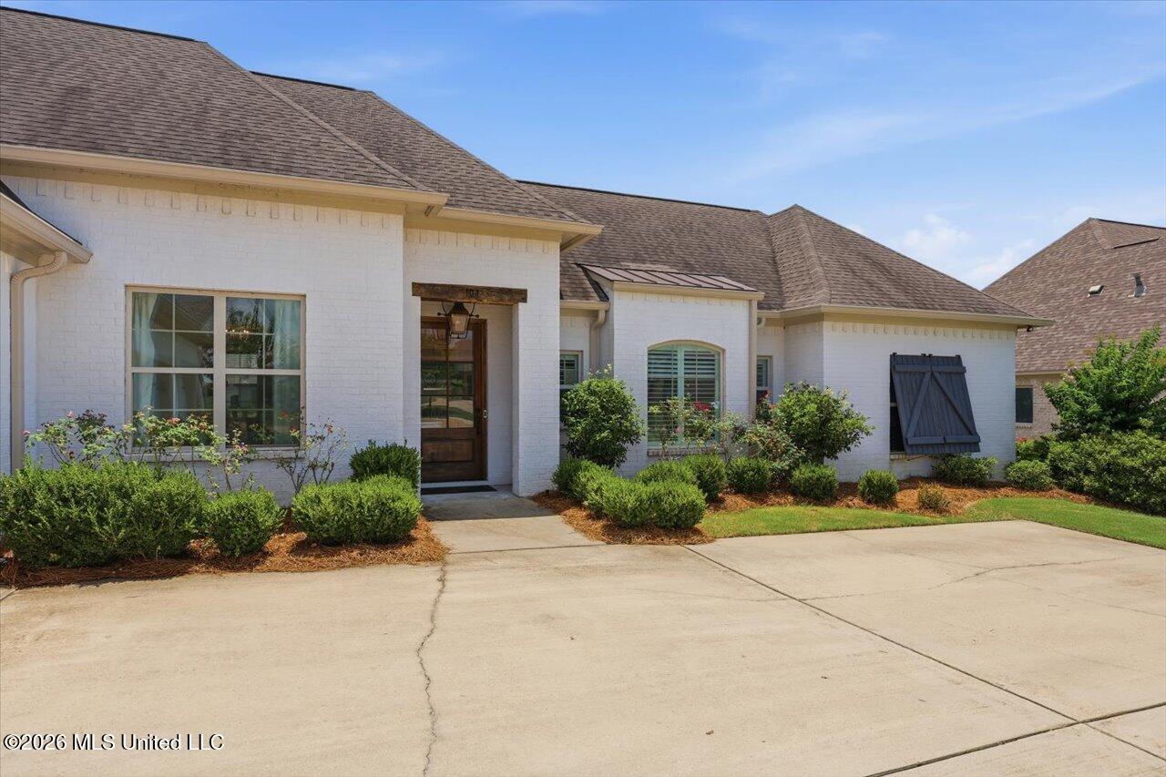 104 Camden Trail Property Photo 4