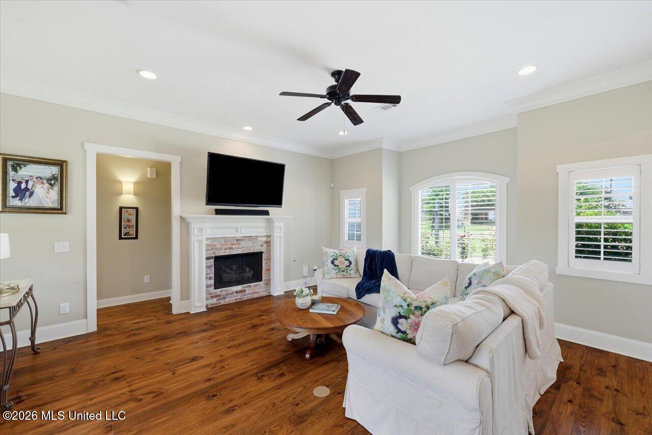 104 Camden Trail Property Photo 7
