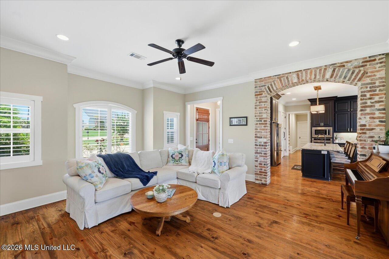 104 Camden Trail Property Photo 8