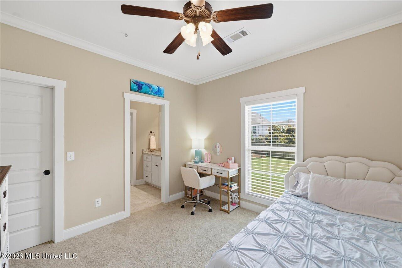 104 Camden Trail Property Photo 32