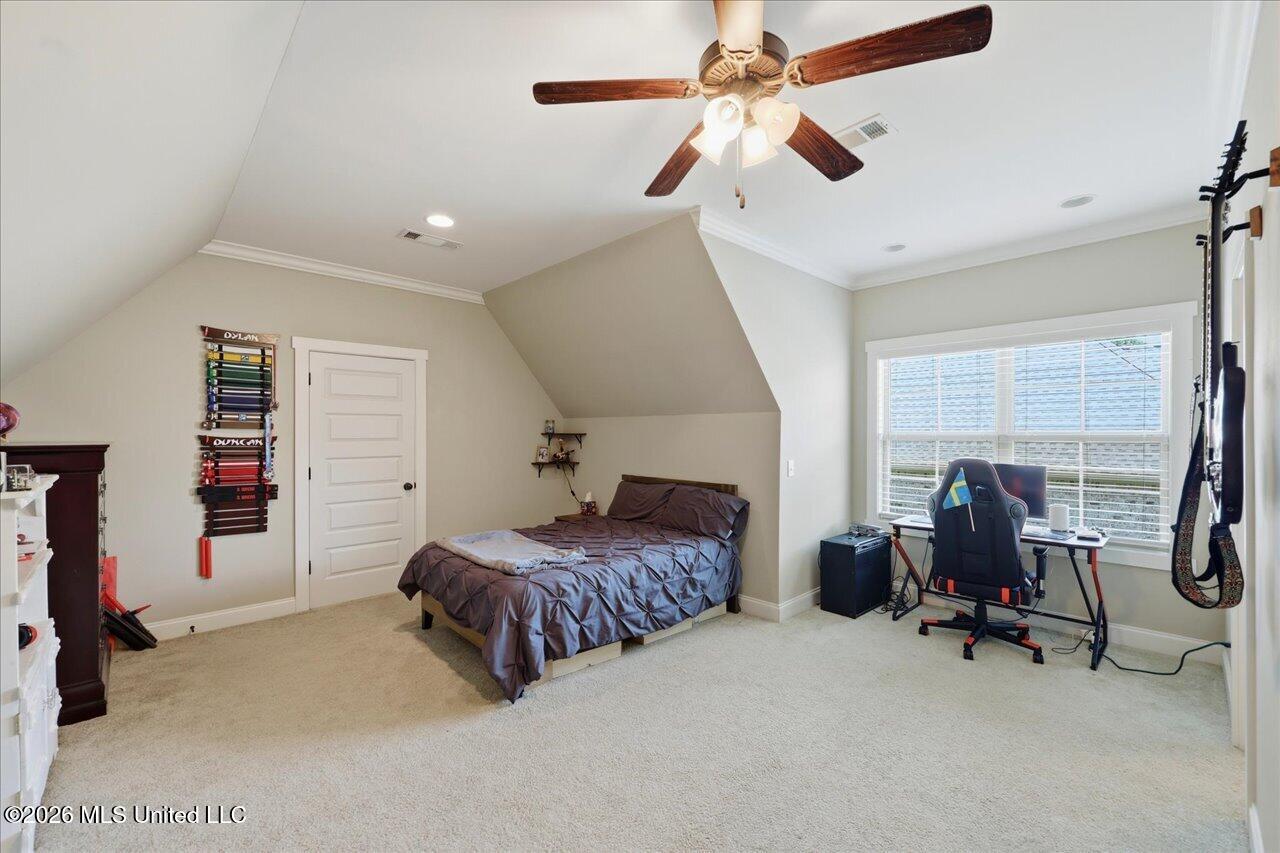 104 Camden Trail Property Photo 37