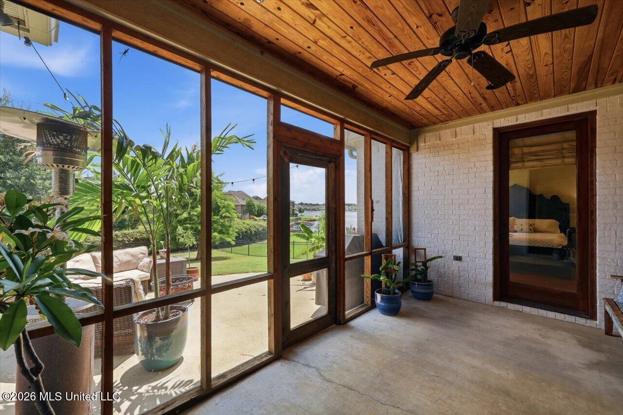 104 Camden Trail Property Photo 41