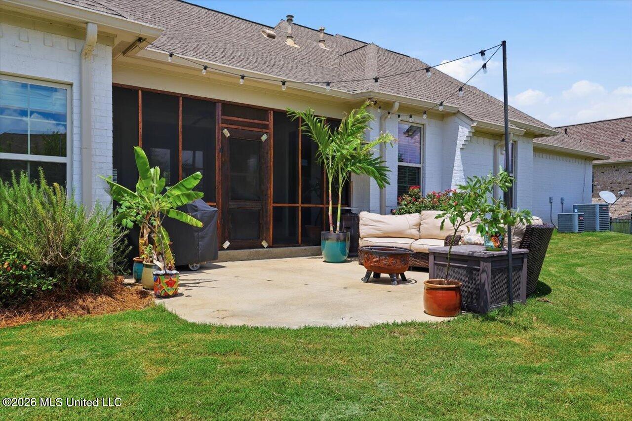 104 Camden Trail Property Photo 44