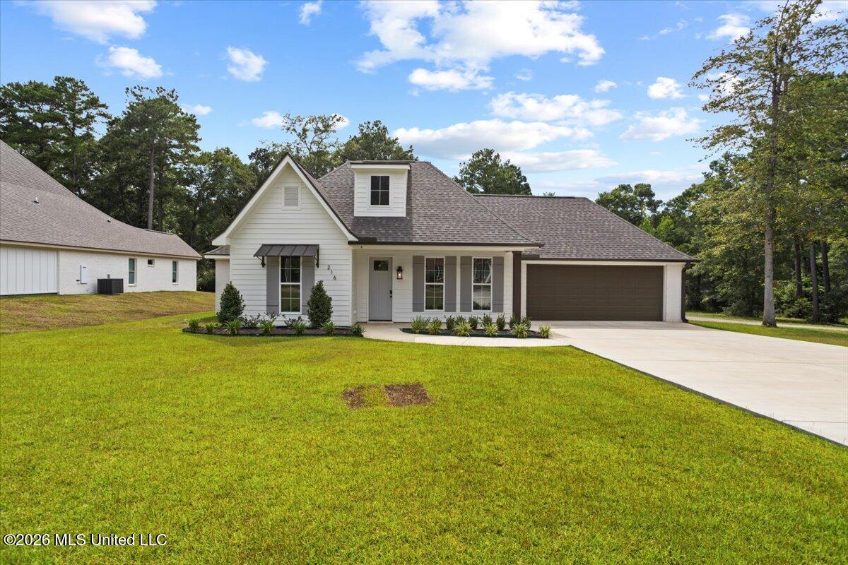 216 E Mccormick Drive Property Photo 1